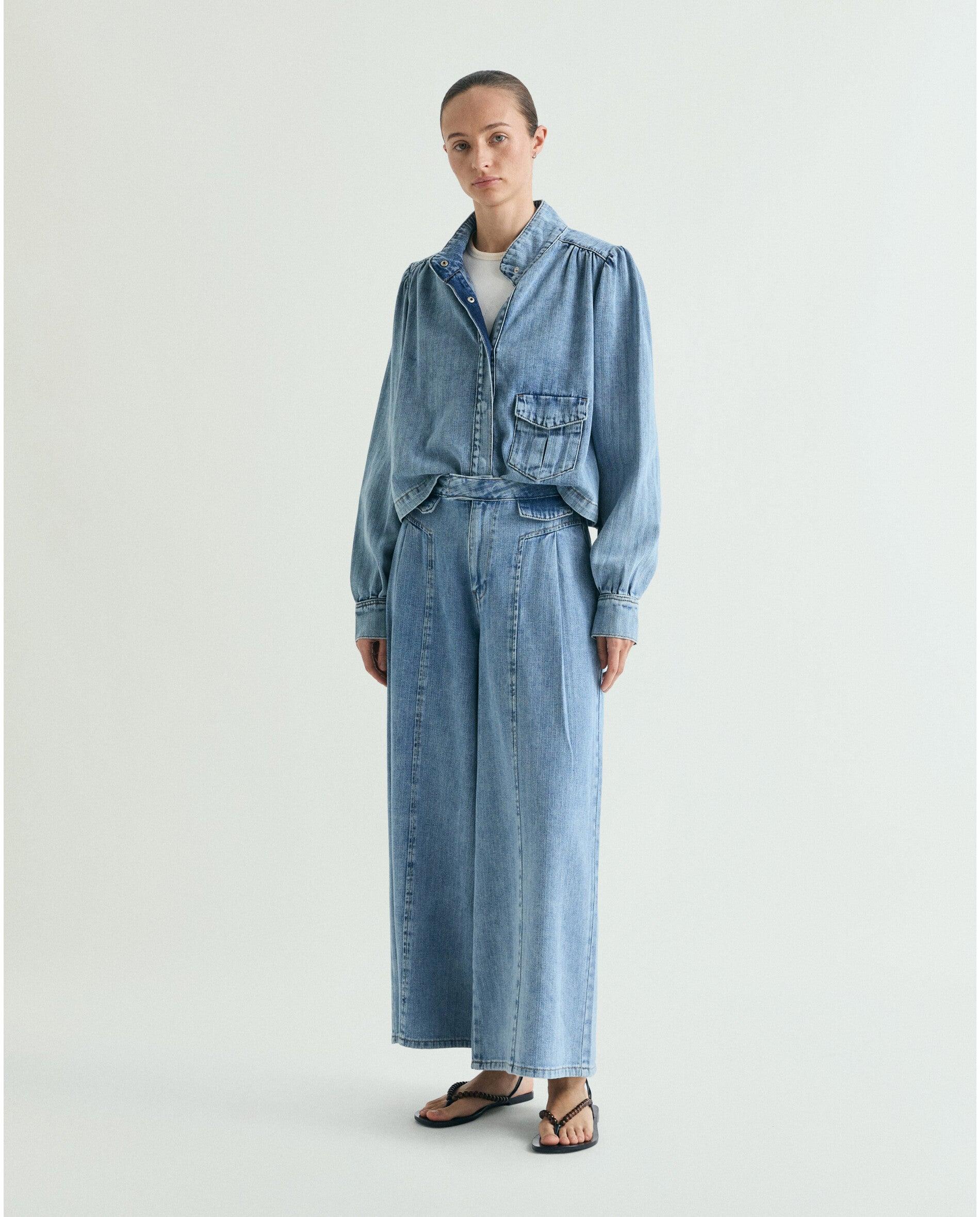 Imagem 0 de Jeans Largo Efeito Lavagem com Fecho Oculto