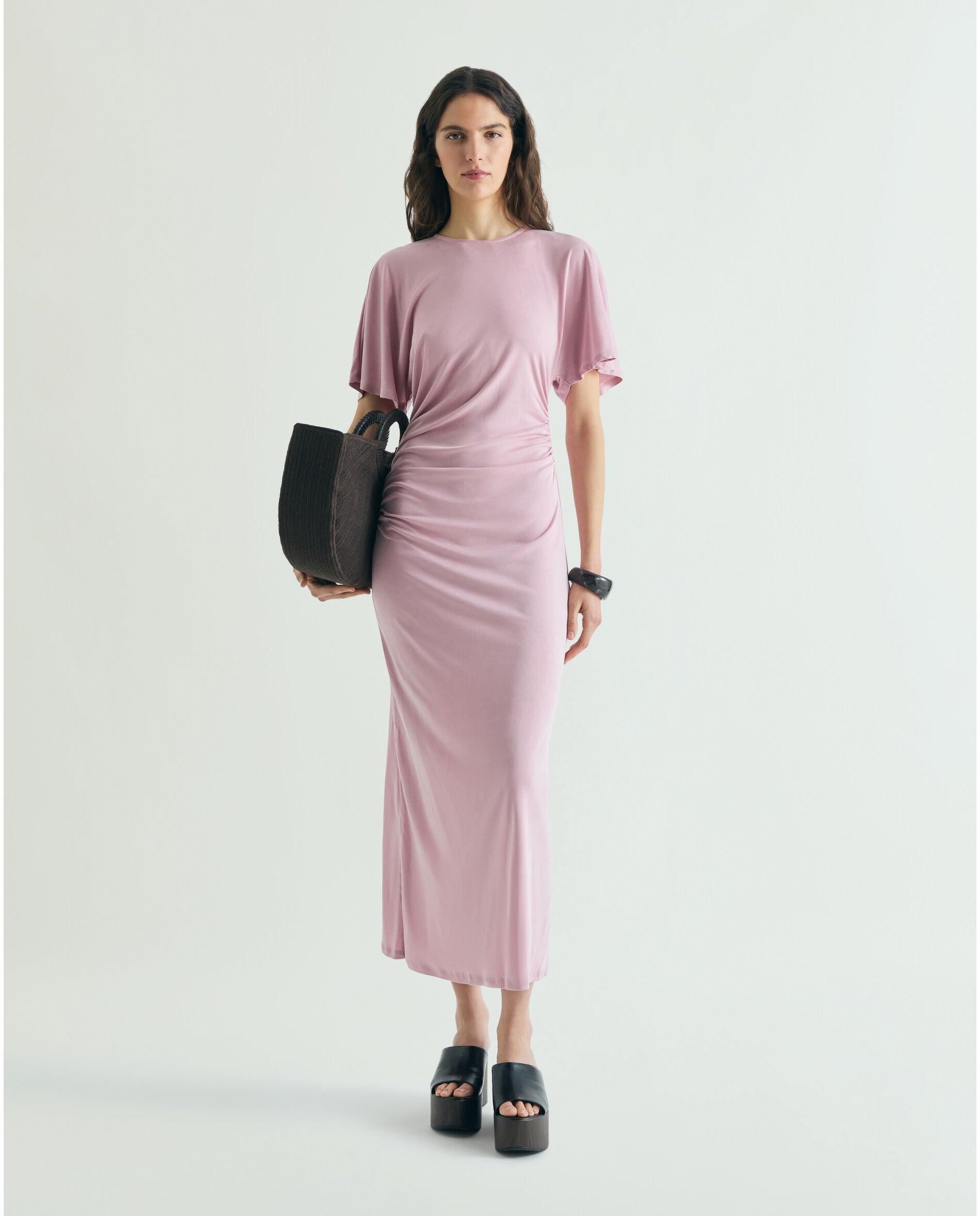 Imagem 0 de Vestido Midi Ajustado com Detalhe Lateral Franzido