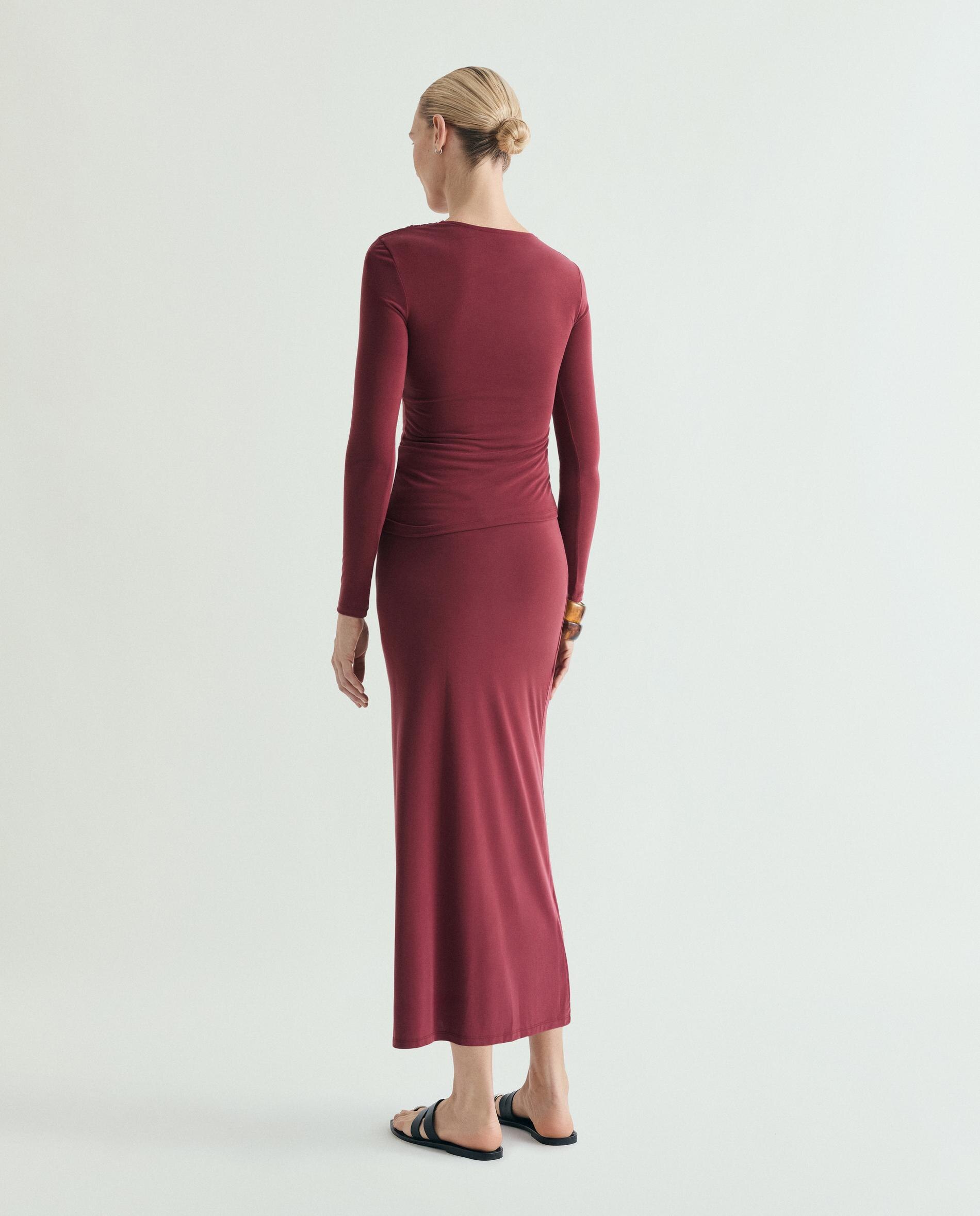 Saia Midi com Bainha Assimétrica e Alfinete Decorativo Vermelho-cereja-3