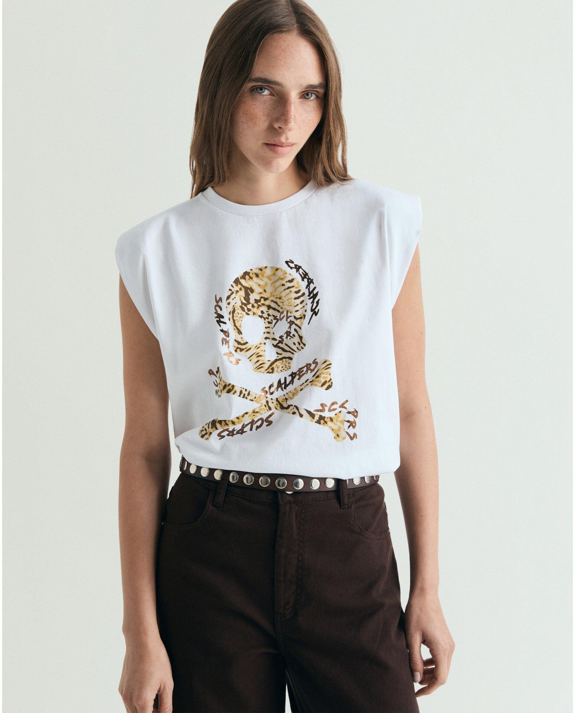 Imagem 0 de T-shirt com Ombros Estruturados e Caveira Frontal