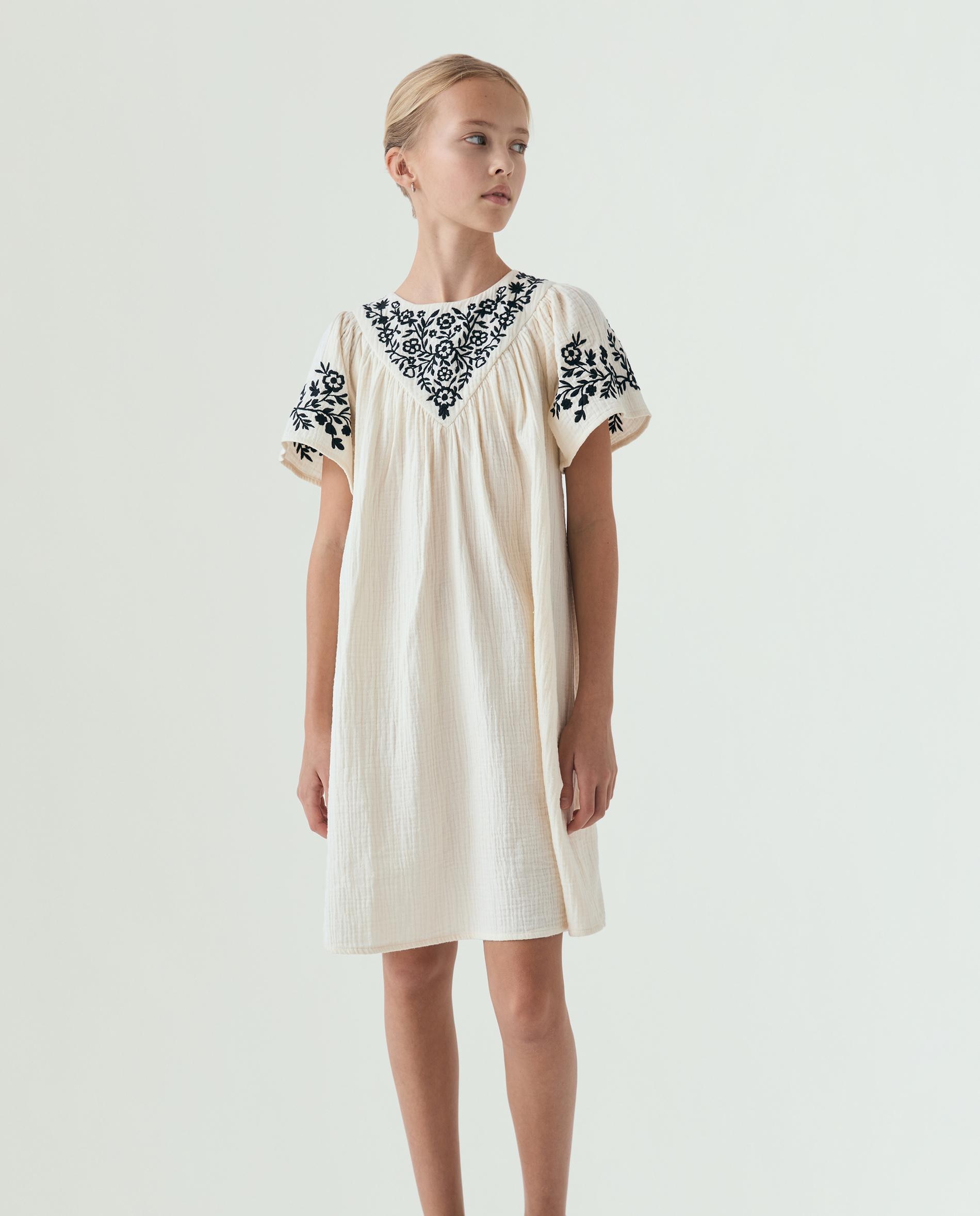 Vestido Infantil de Manga Curta com Bordado Floral Scalpers Branco-2