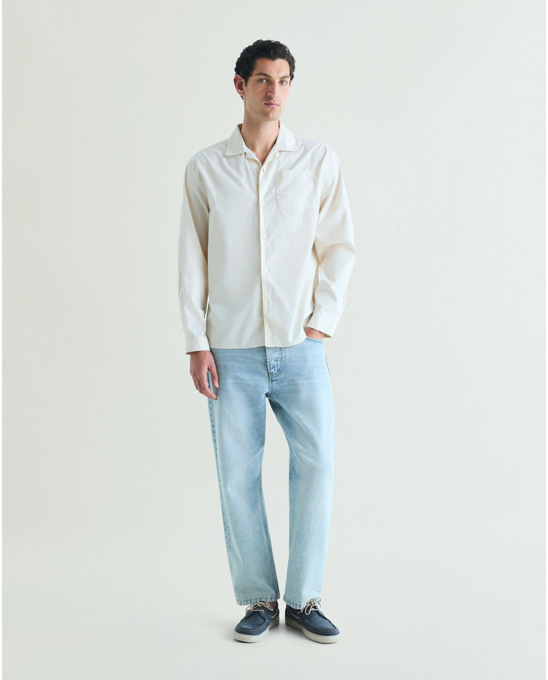 Camisa Regular Fit com Bolso no Peito Creme-4