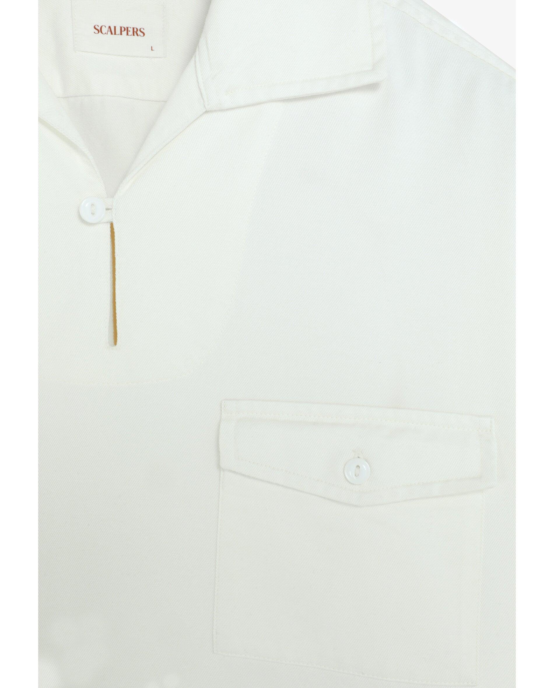 Camisa Regular Fit Tipo Polera com Bolso Marfim-3