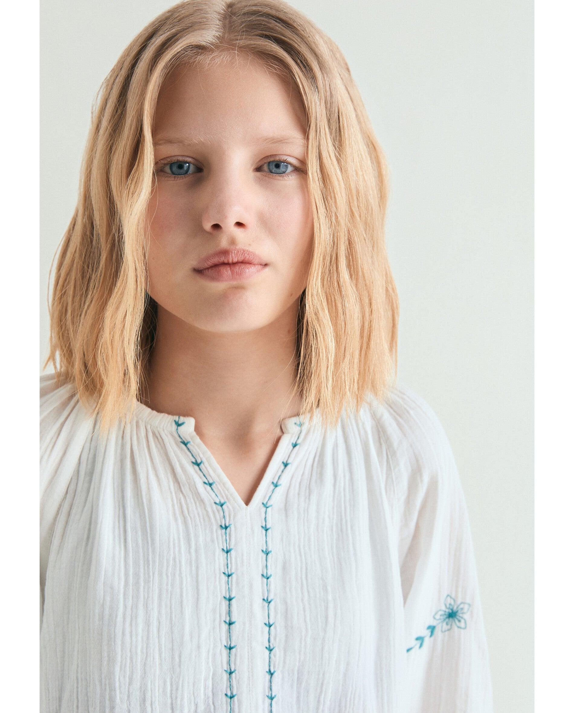 Blusa Infantil Bordada com Punhos Elásticos Branco-4