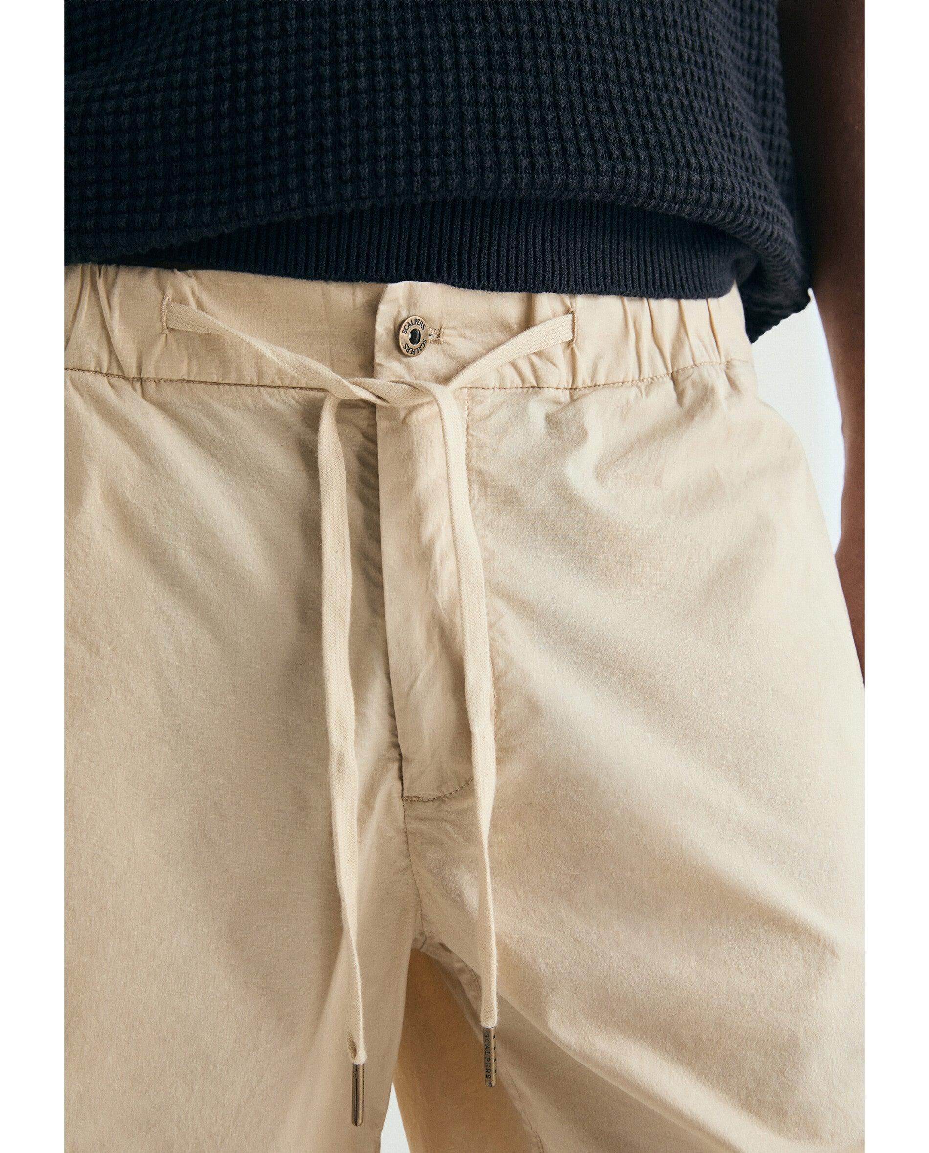 Bermudas Regular Fit com Cintura Elástica Bege-4