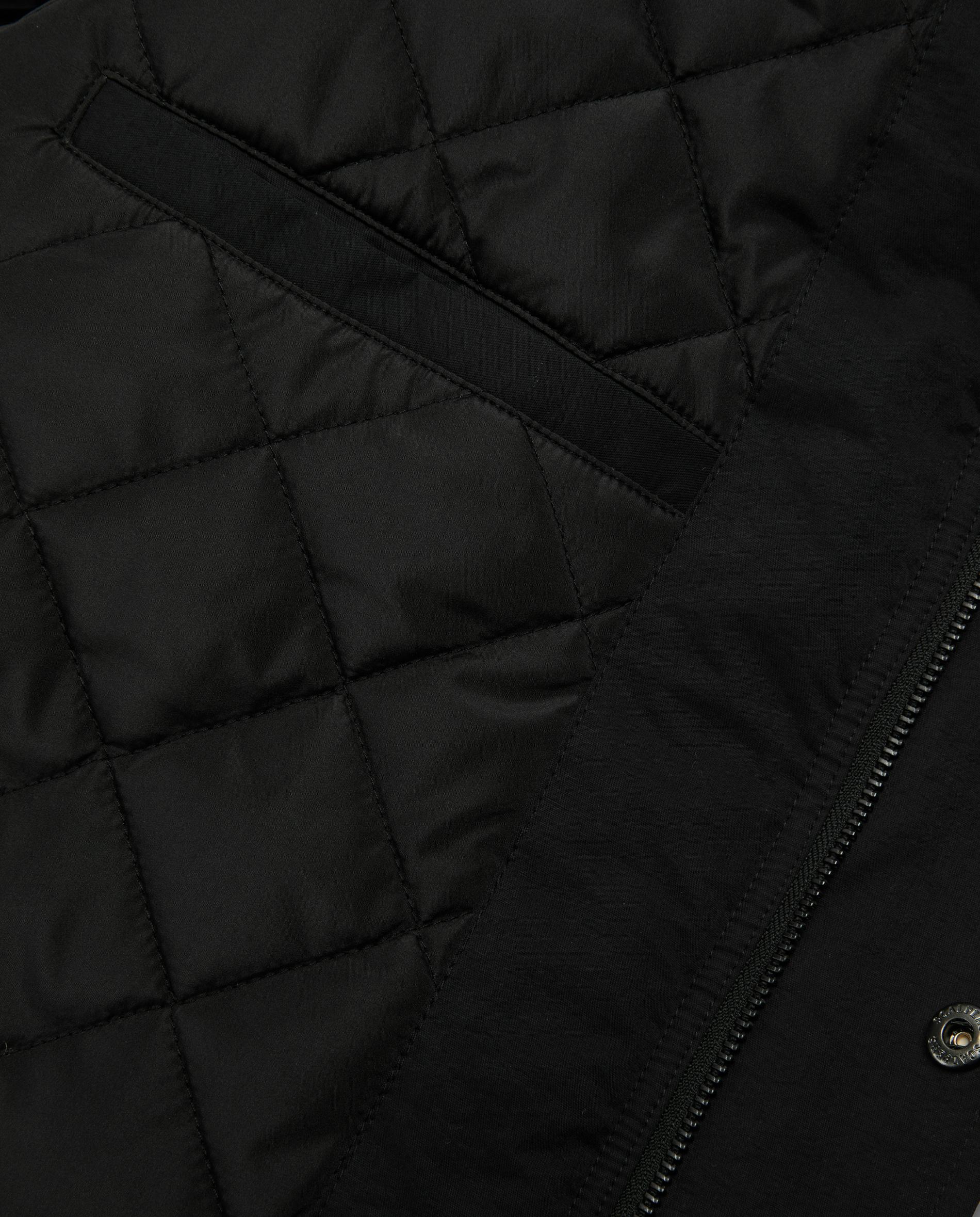 Gabardina com Gola Clássica e Letreiro Posterior Preto-7