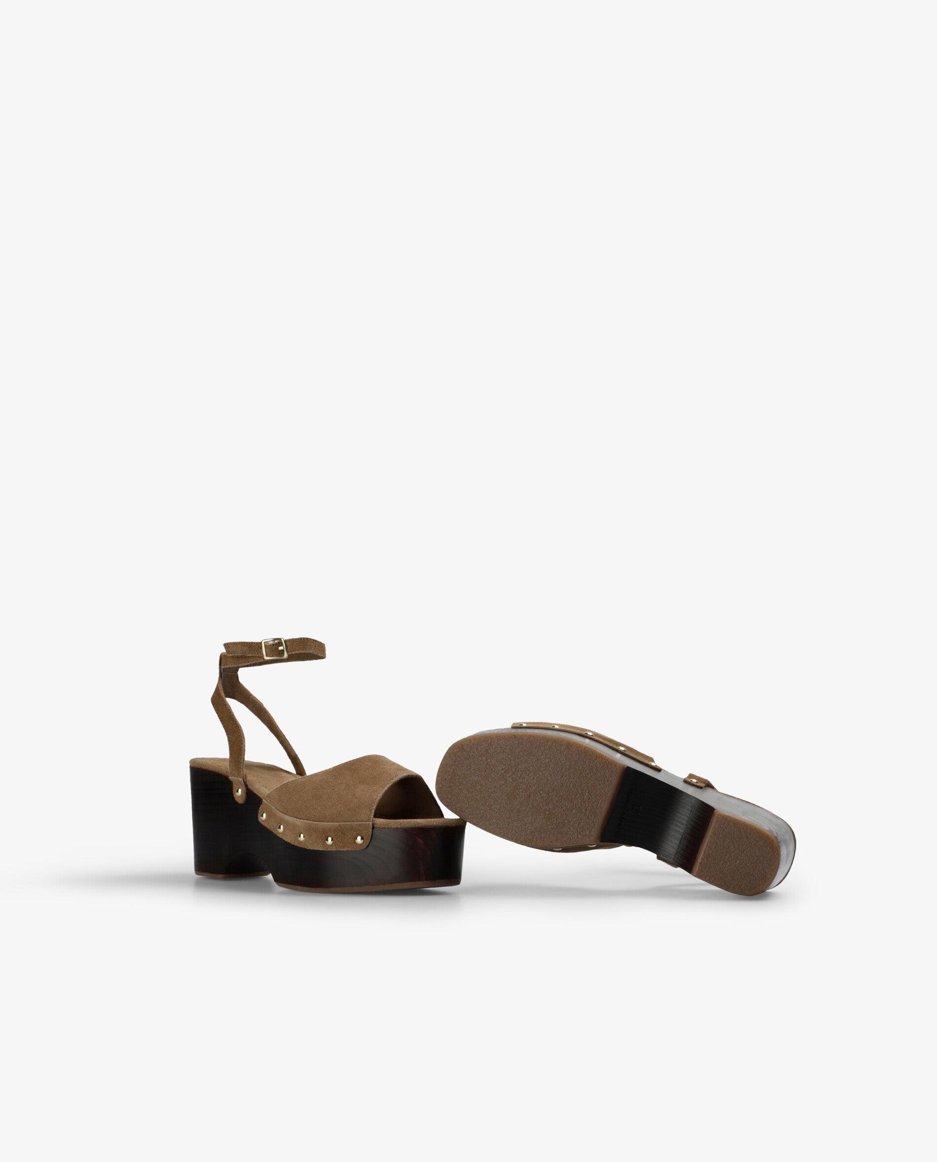 Sandálias de Salto com Plataforma e Acabamento em Camurça Taupe-3