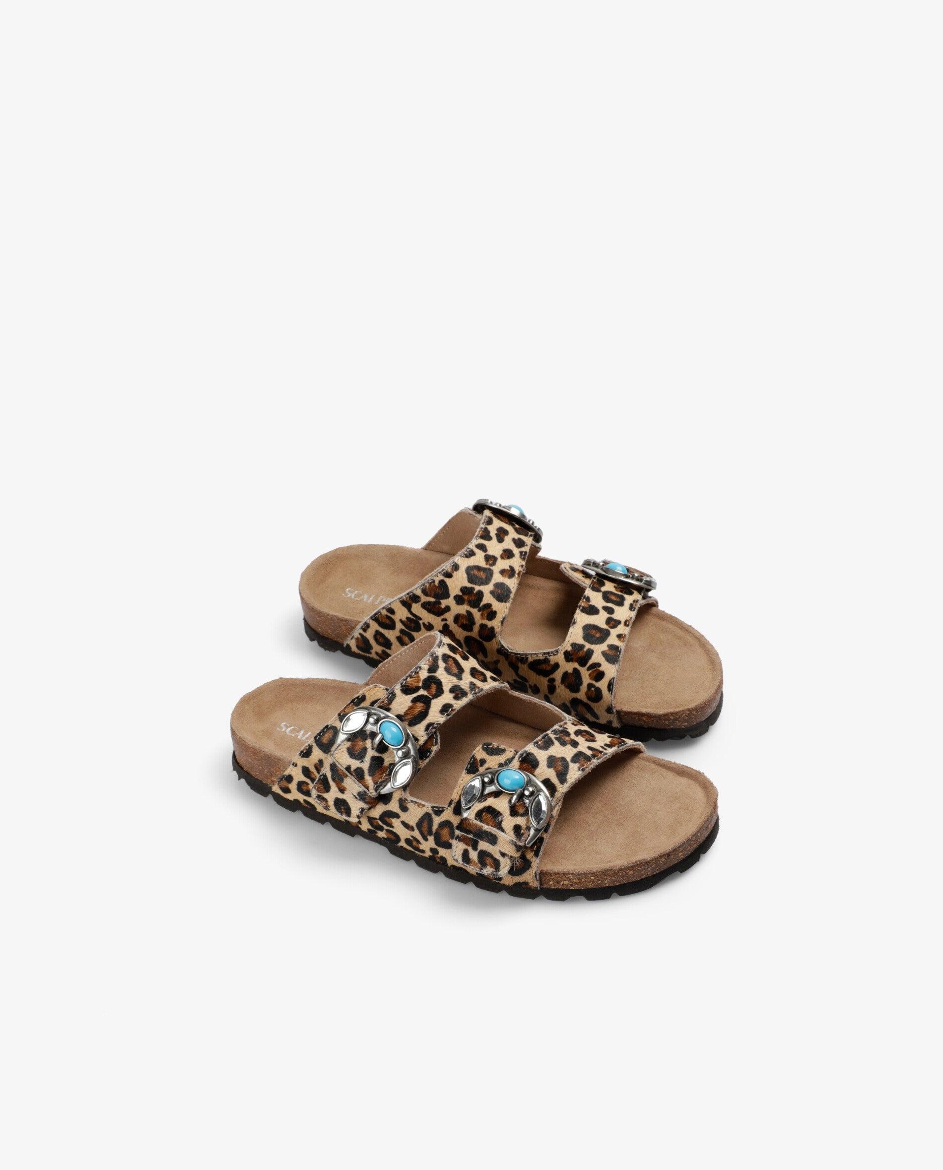 Sandálias Rasas Animal Print com Contas Decorativas Multicolor-2