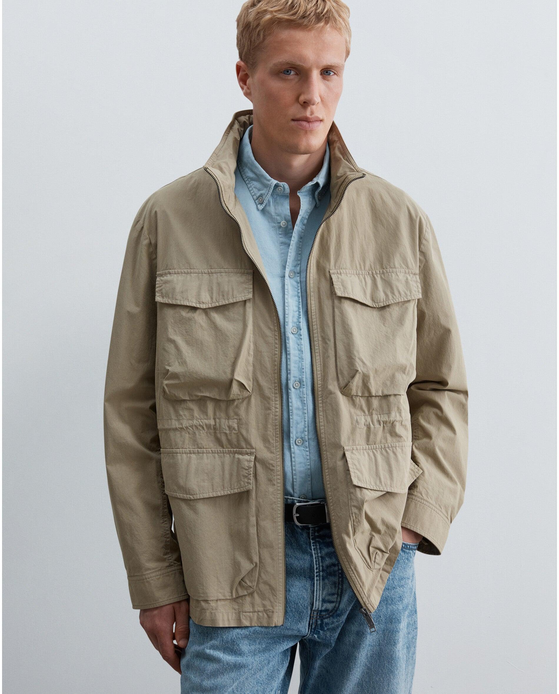 Imagem 0 de Casaco Estilo Utility com Gola Alta e Fecho Zip