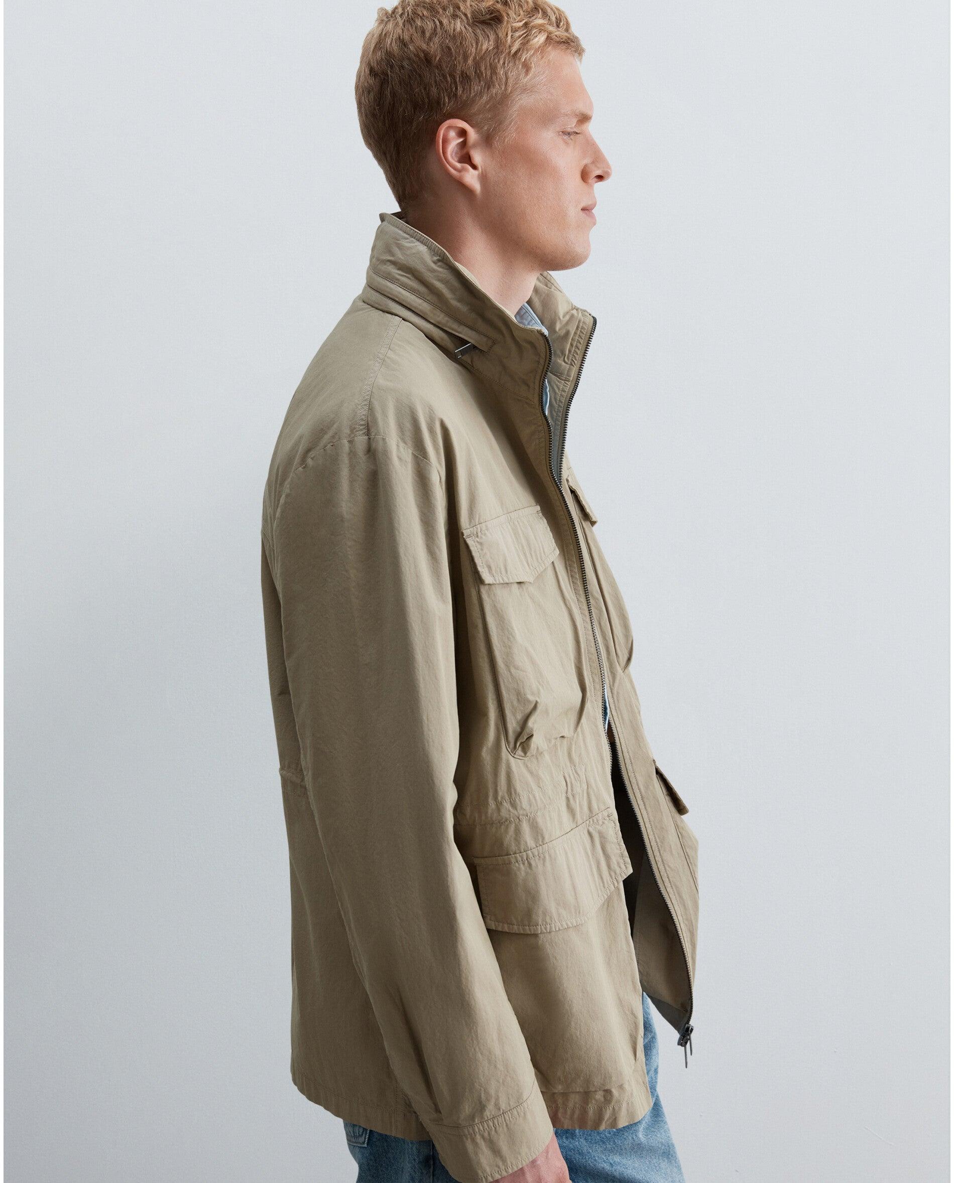 Casaco Estilo Utility com Gola Alta e Fecho Zip Camel-4