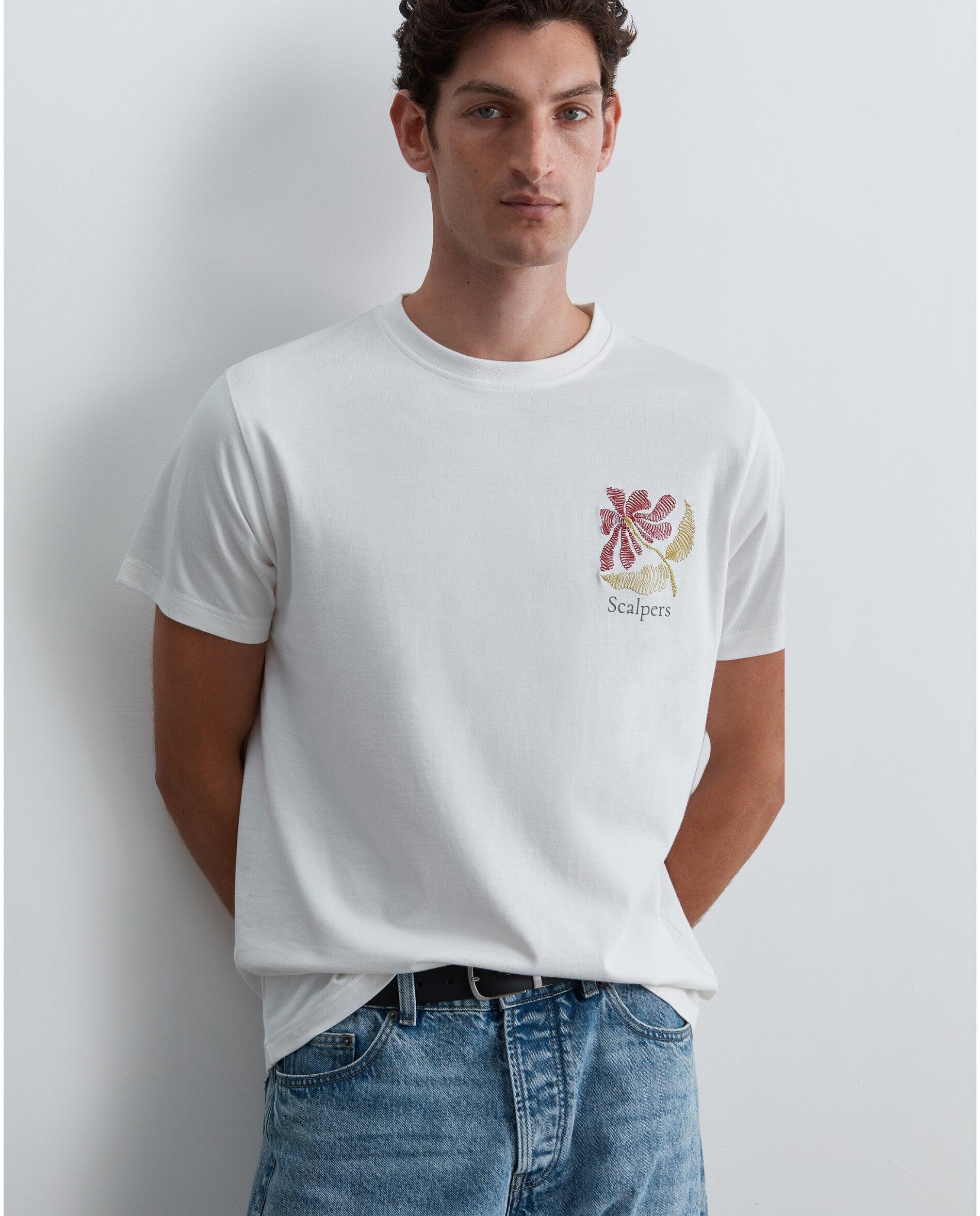 T-shirt de Manga Curta Regular Fit com Detalhe Floral Branco-4