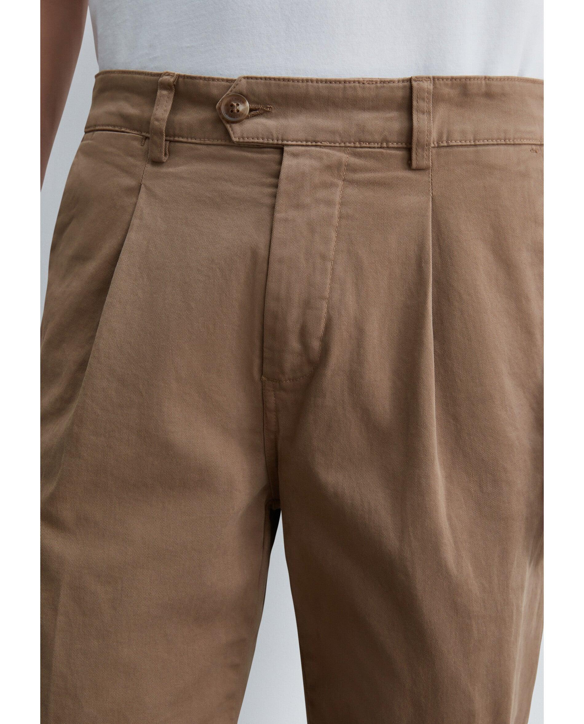 Calças Tapered com Pinças Frontais e Bainha a Direito Castanho-4