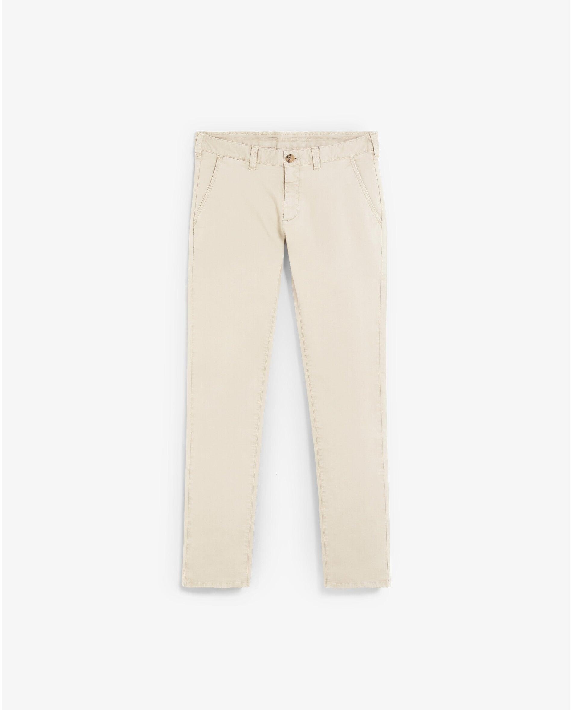 Imagem 0 de Calças Chino Regular Fit com Bolsos Frontais Inclinados