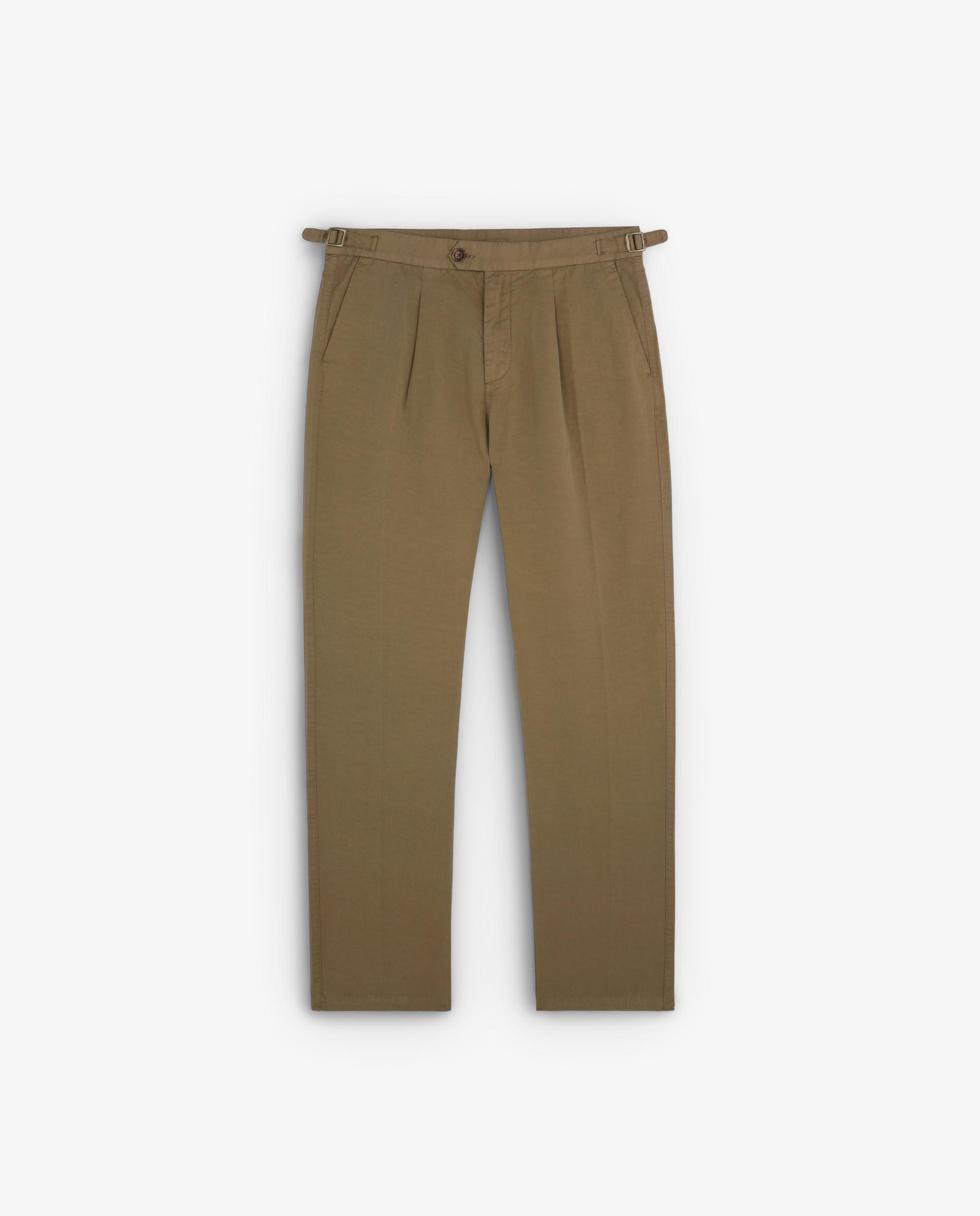 Imagem 0 de Calças Chino com Pinças e Presilhas na Cintura