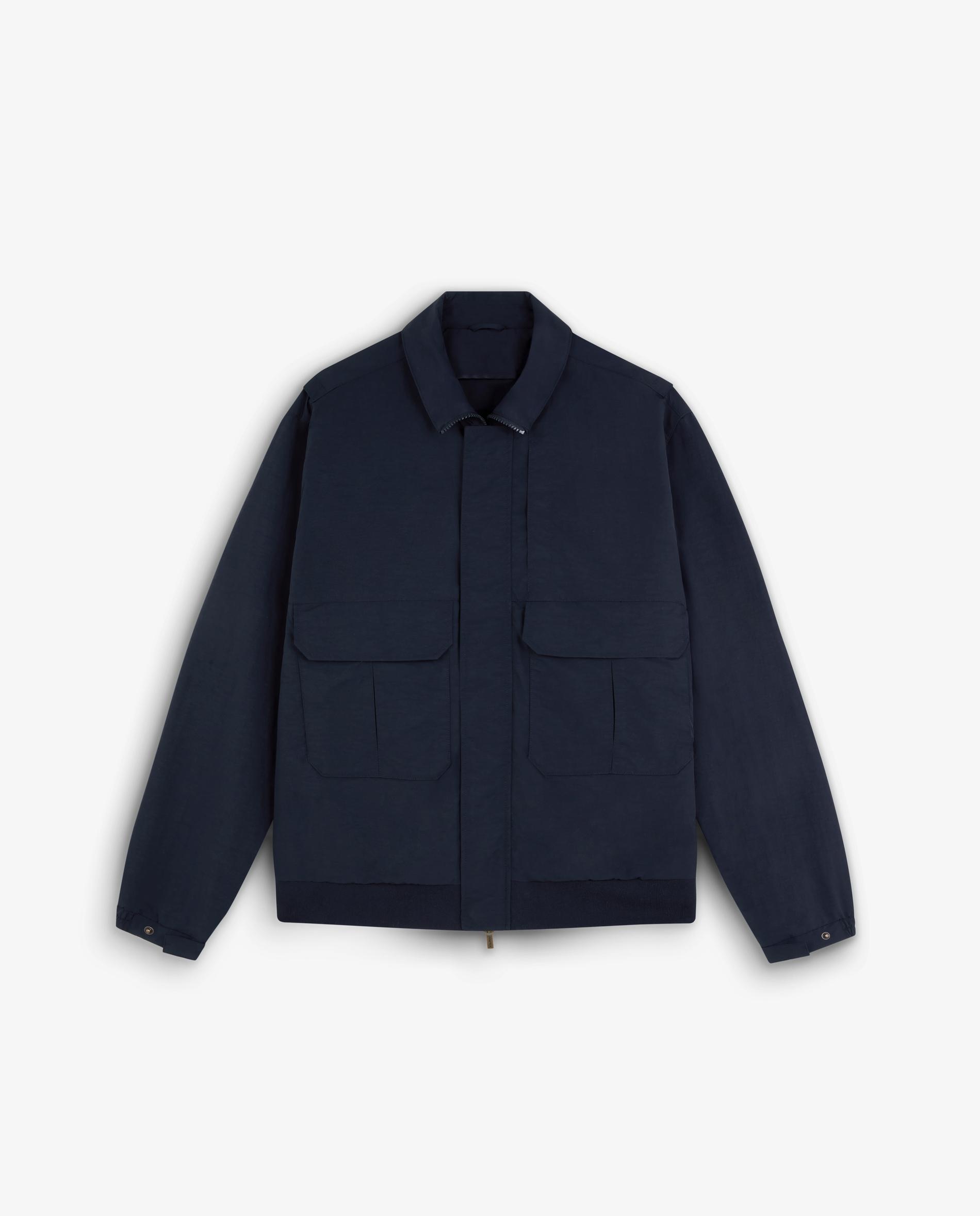 Imagem 0 de Casaco com Gola Tipo Camisa e Bolsos Patch