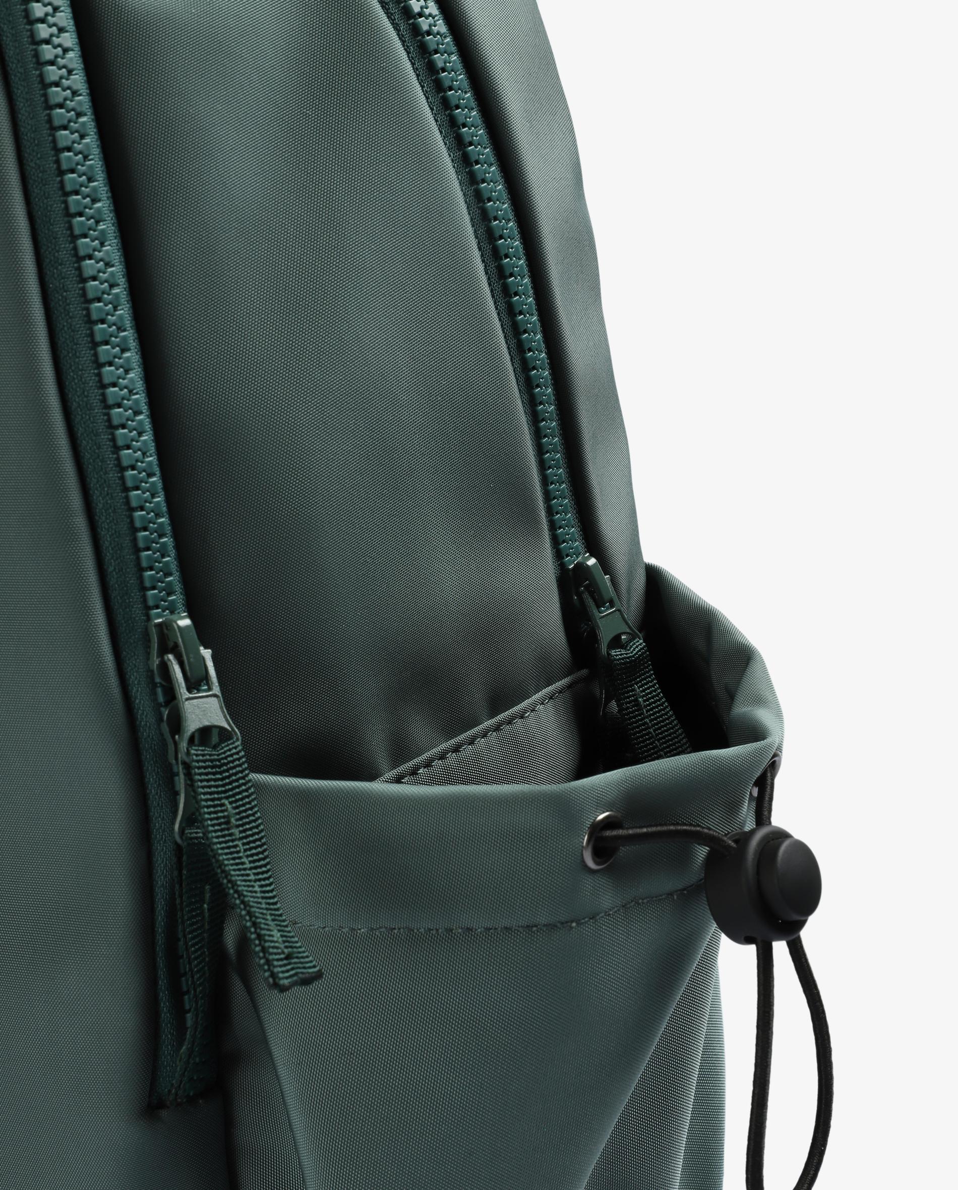 Mochila em Tecido Técnico com Bolsos Laterais Verde-militar-4