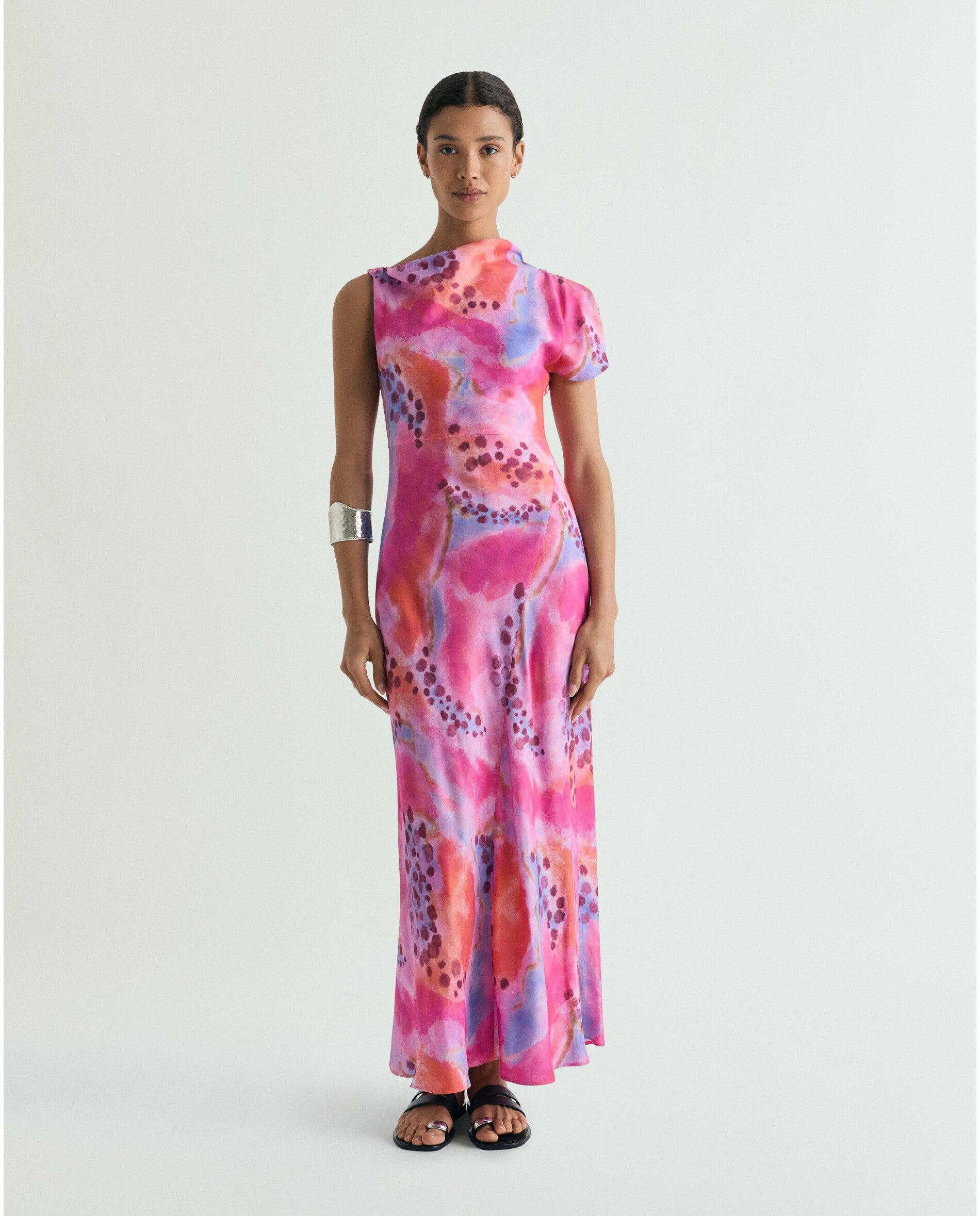 Imagem 0 de Vestido Midi Estampado em Tecido Acetinado