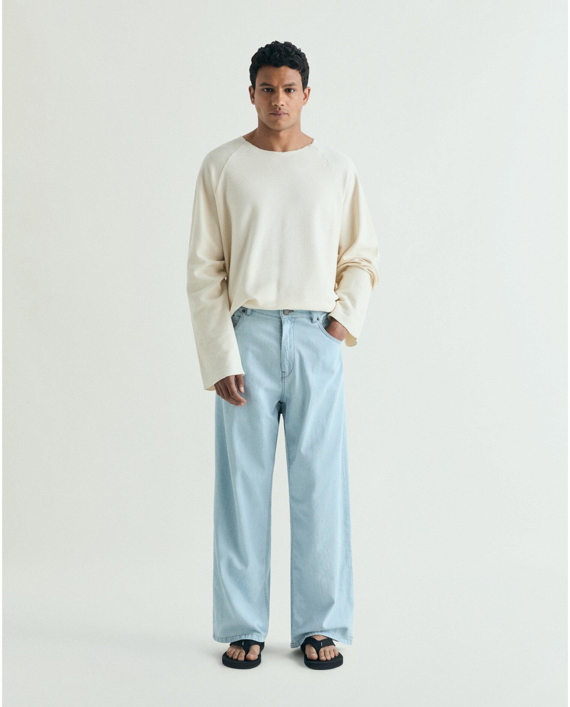 Imagem 0 de Jeans Relaxed Cinco Bolsos com Presilhas