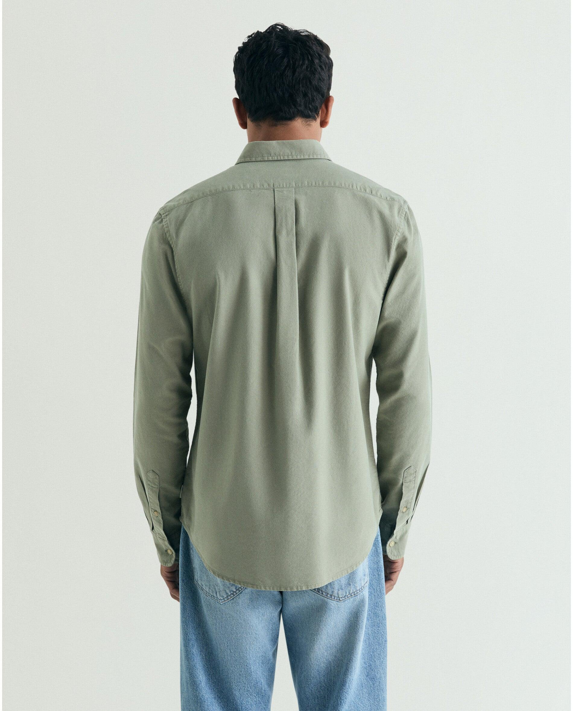 Camisa Oxford Lisa com Bolso no Peito Caqui-2