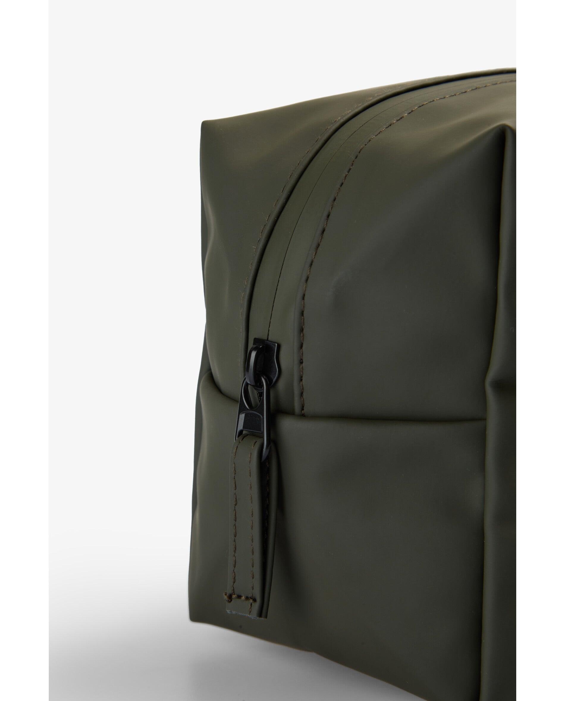 Necessaire em Tecido Técnico com Alça Lateral Verde-militar-5