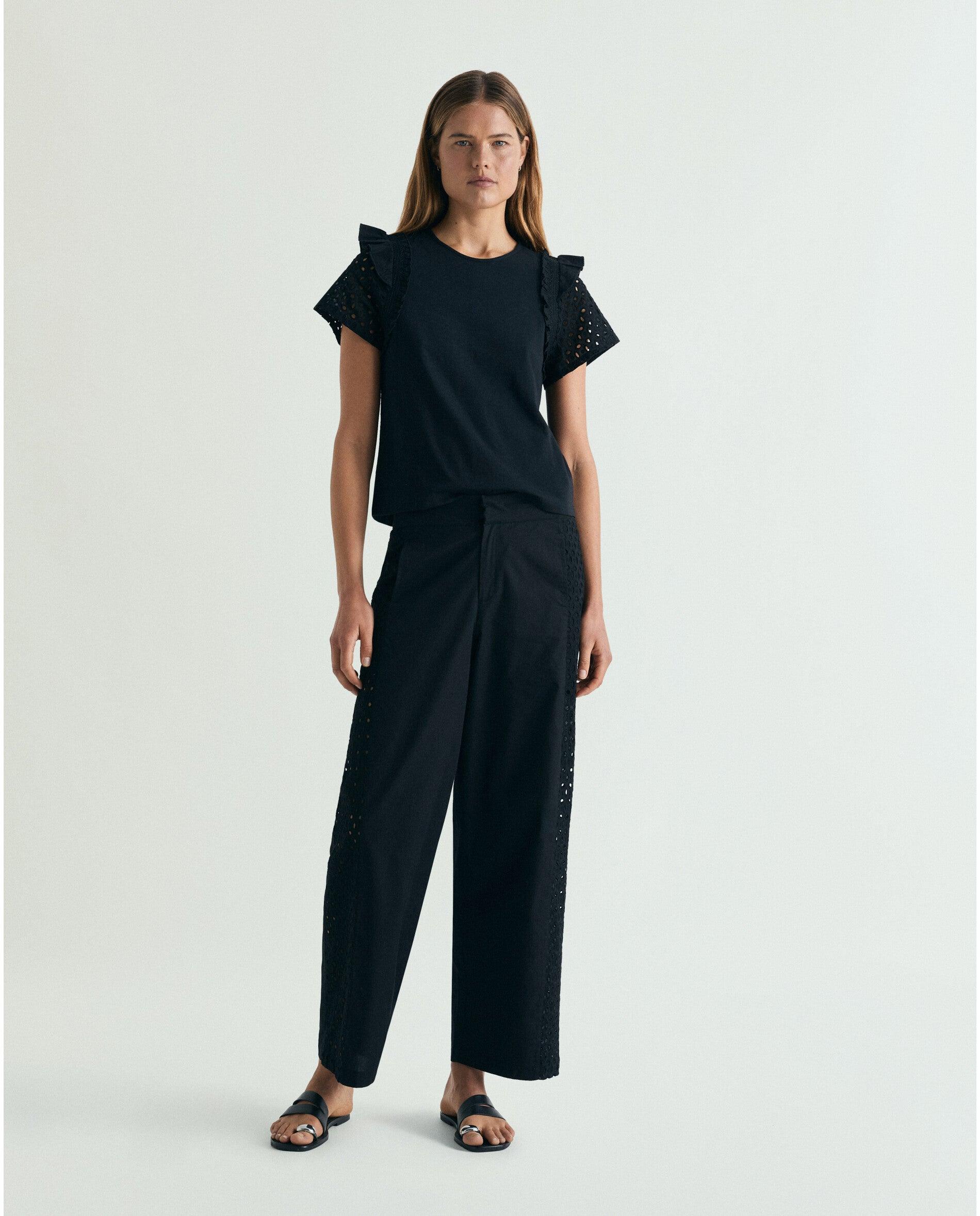 T-shirt com Folhos e Mangas Perfuradas Preto-4