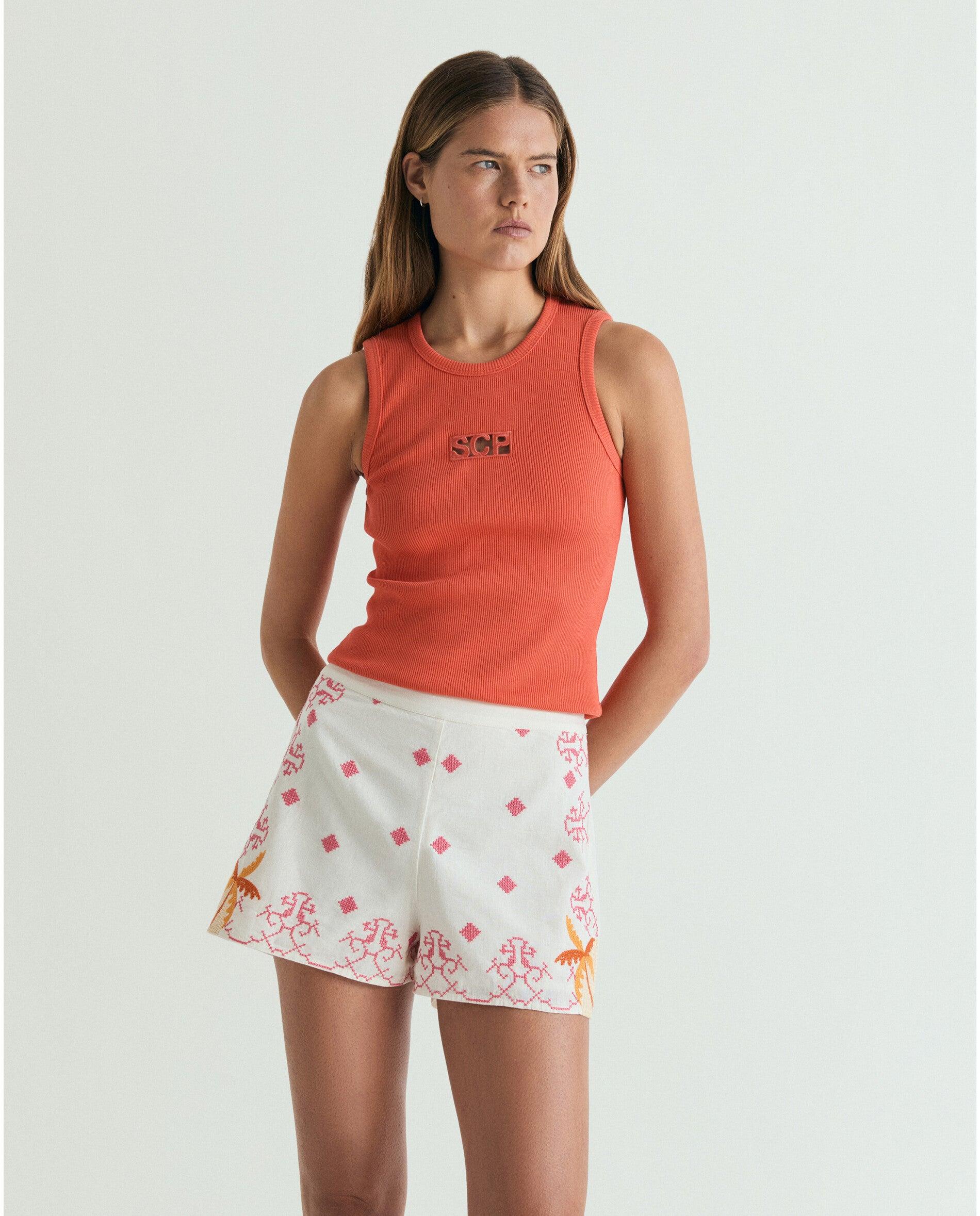Shorts de Cintura Subida com Detalhes Bordados Cru-2