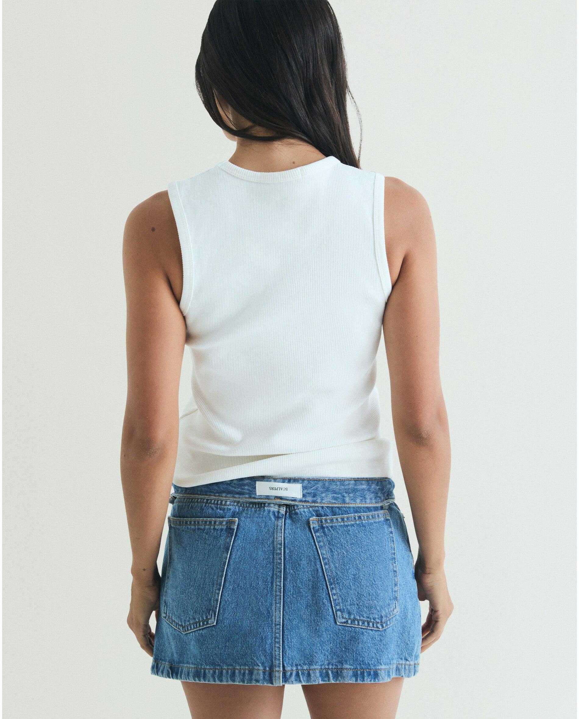 T-shirt em Canelado com Abertura Frontal com Logo Branco-2
