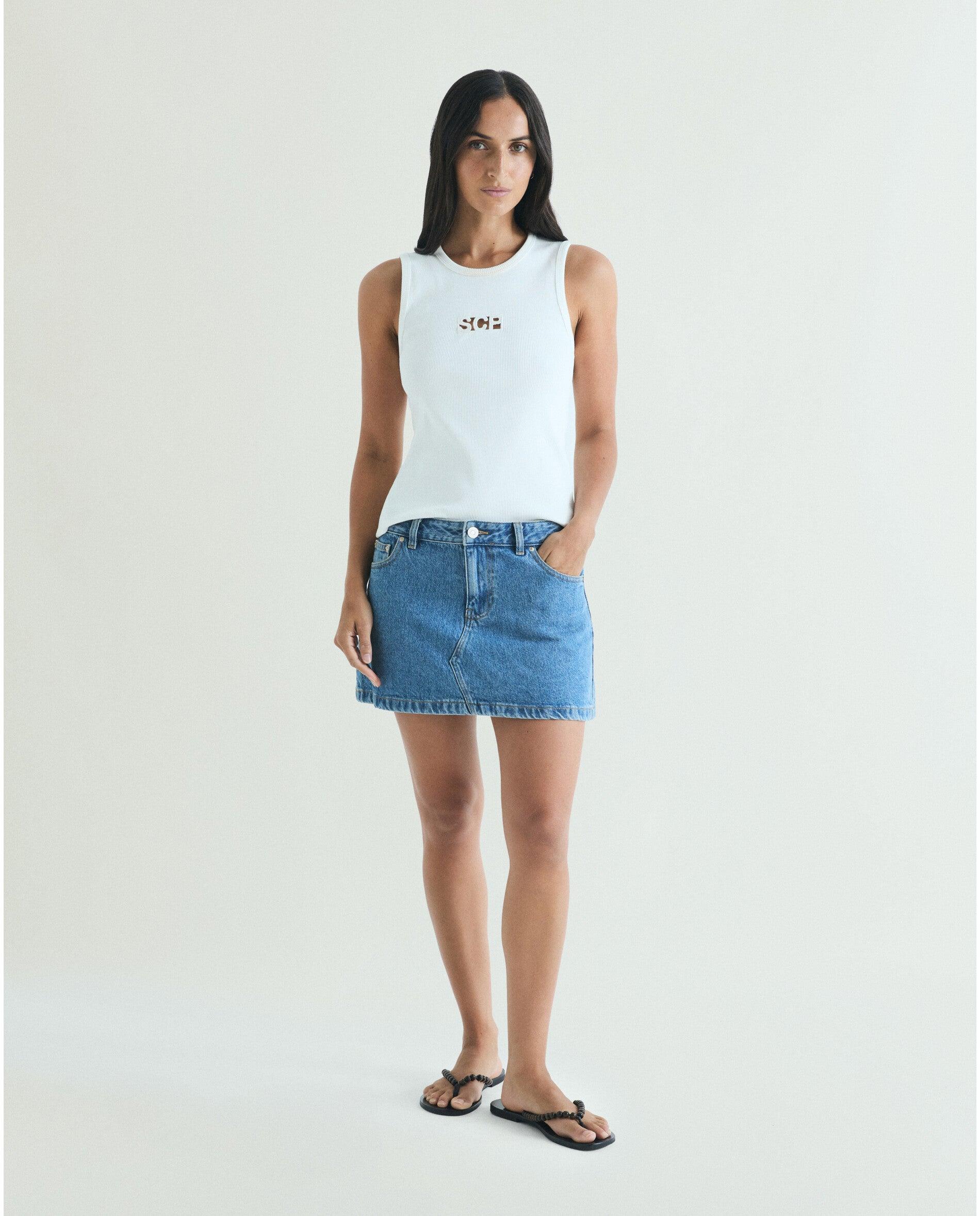 T-shirt em Canelado com Abertura Frontal com Logo Branco-3
