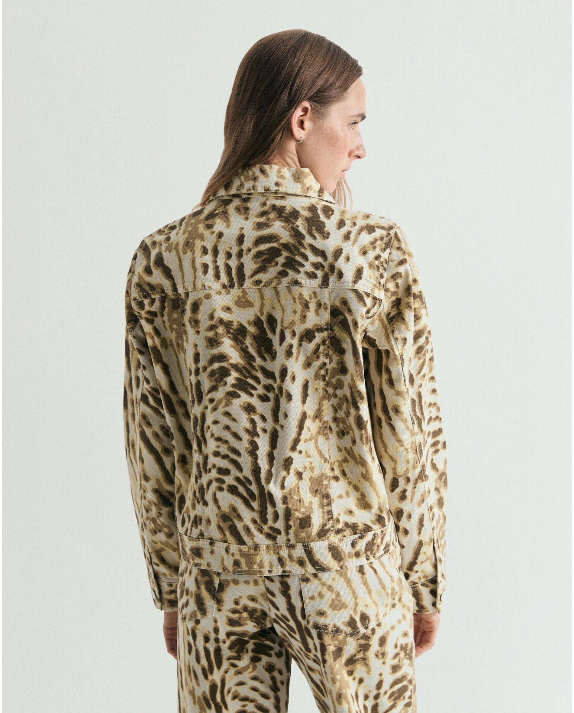 Blusão Animal Print com Bolsos no Peito Multicolor-2