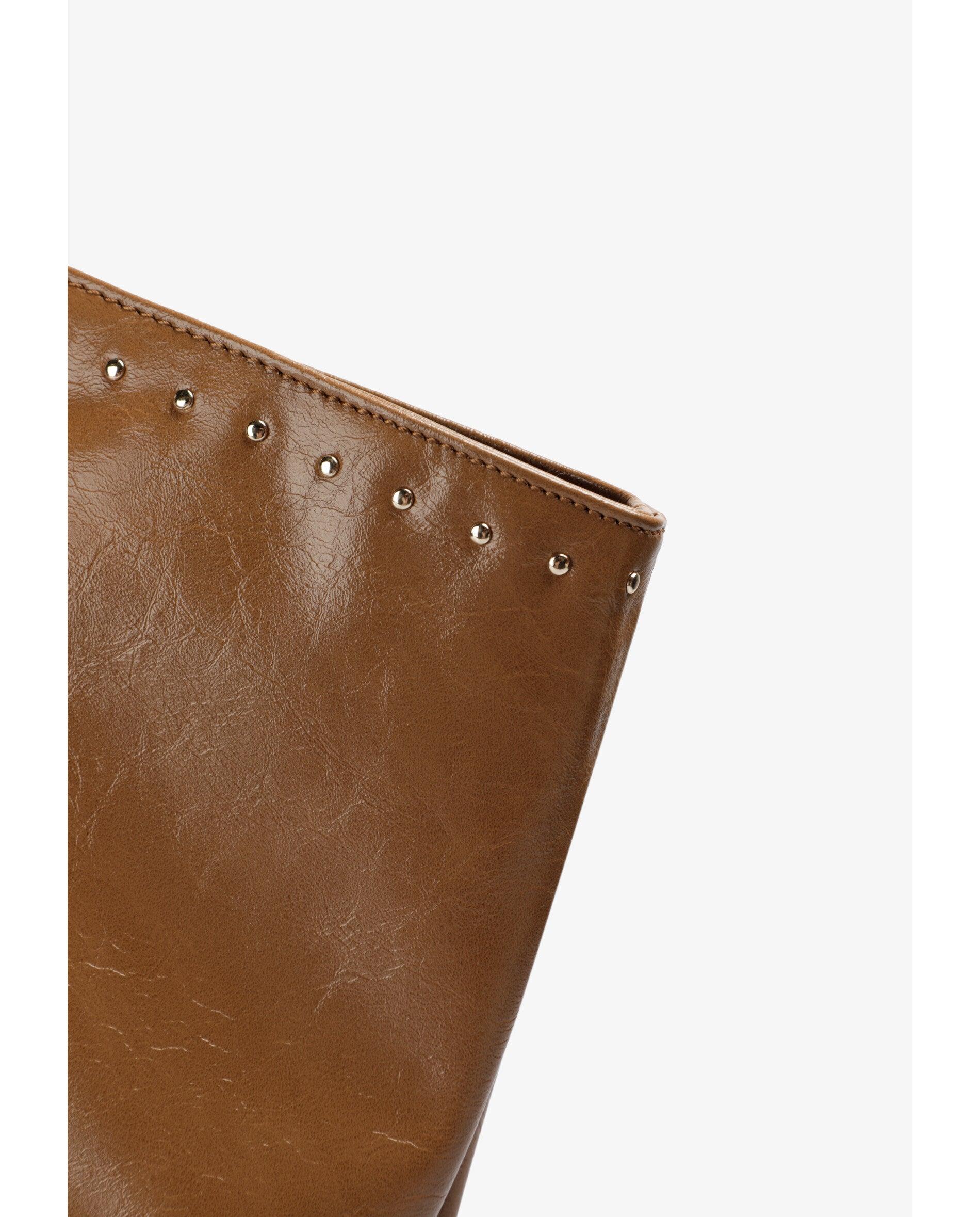 Shopper Efeito Pele com Detalhe de Tachas Castanho-claro-5