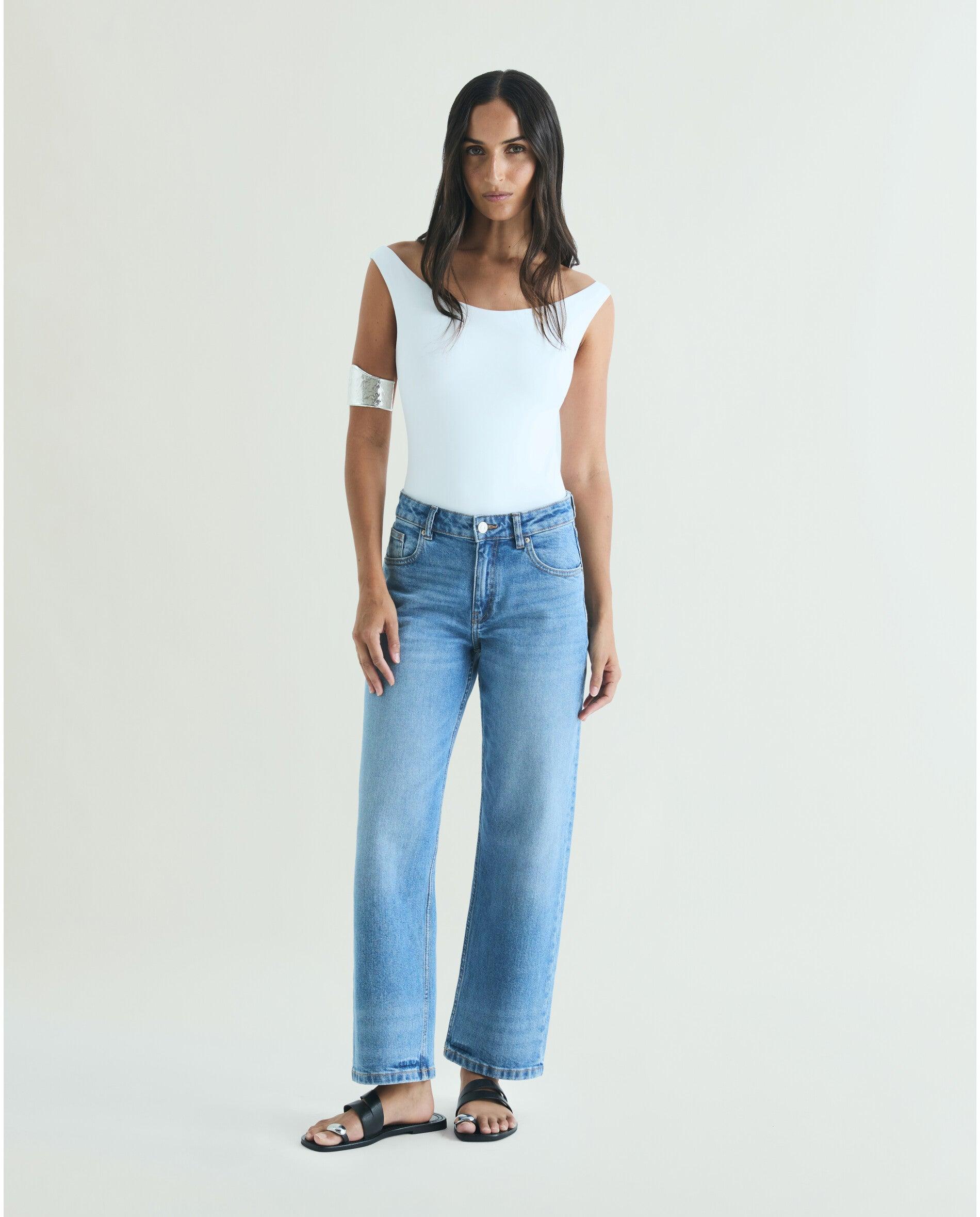 Imagem 0 de Jeans com Corte a Direito Ligeiramente Elástico de Cintura Descaída