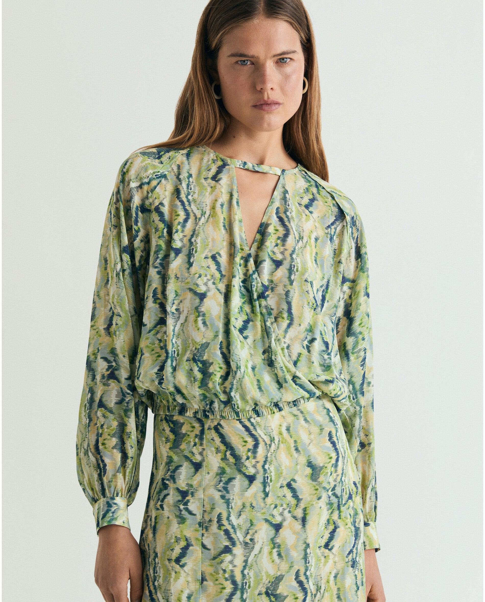 Imagem 0 de Blusa Estampada com Abertura no Decote