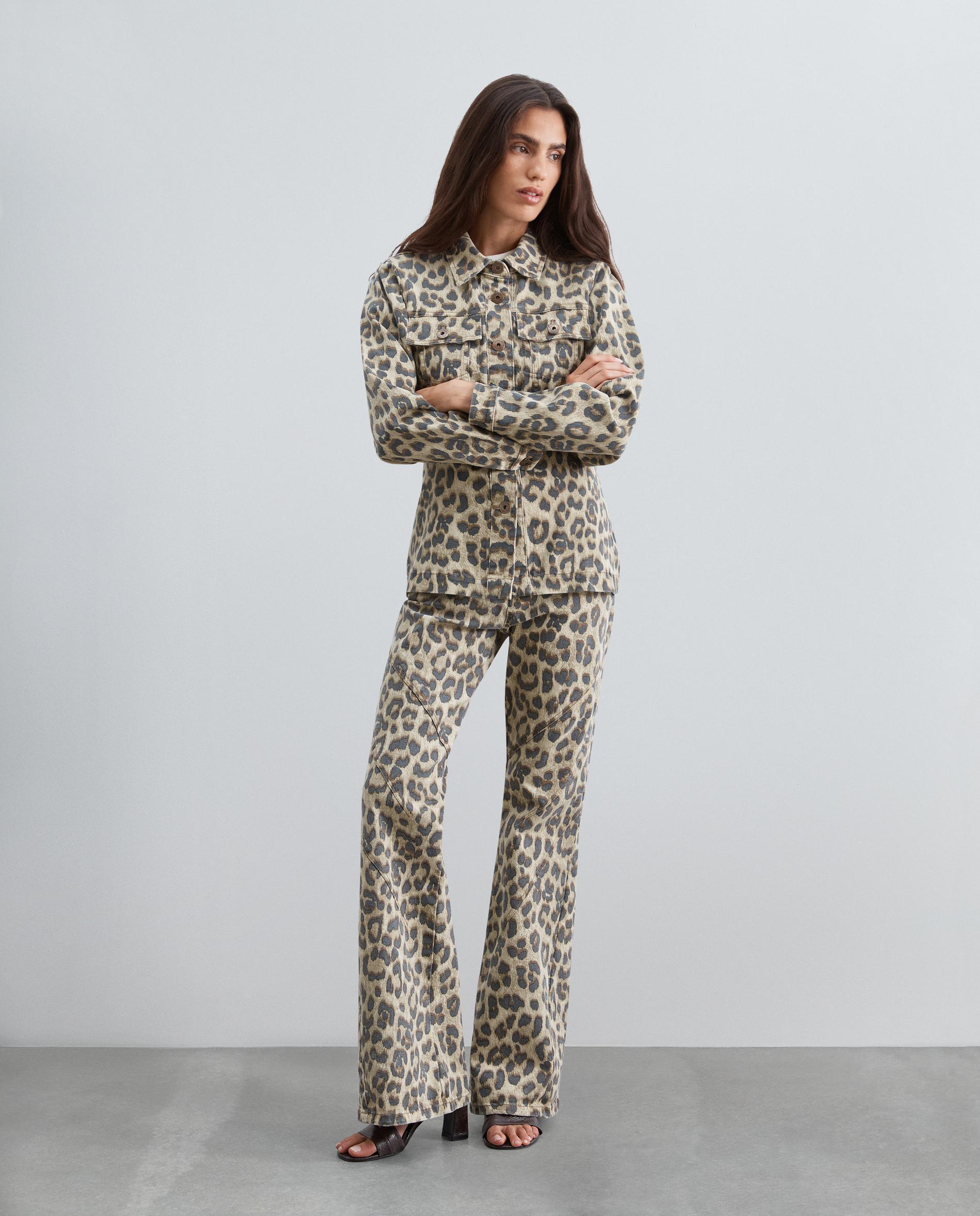 Jeans Bootcut de Cintura Subida com Estampado Animal Print Multicolor-3