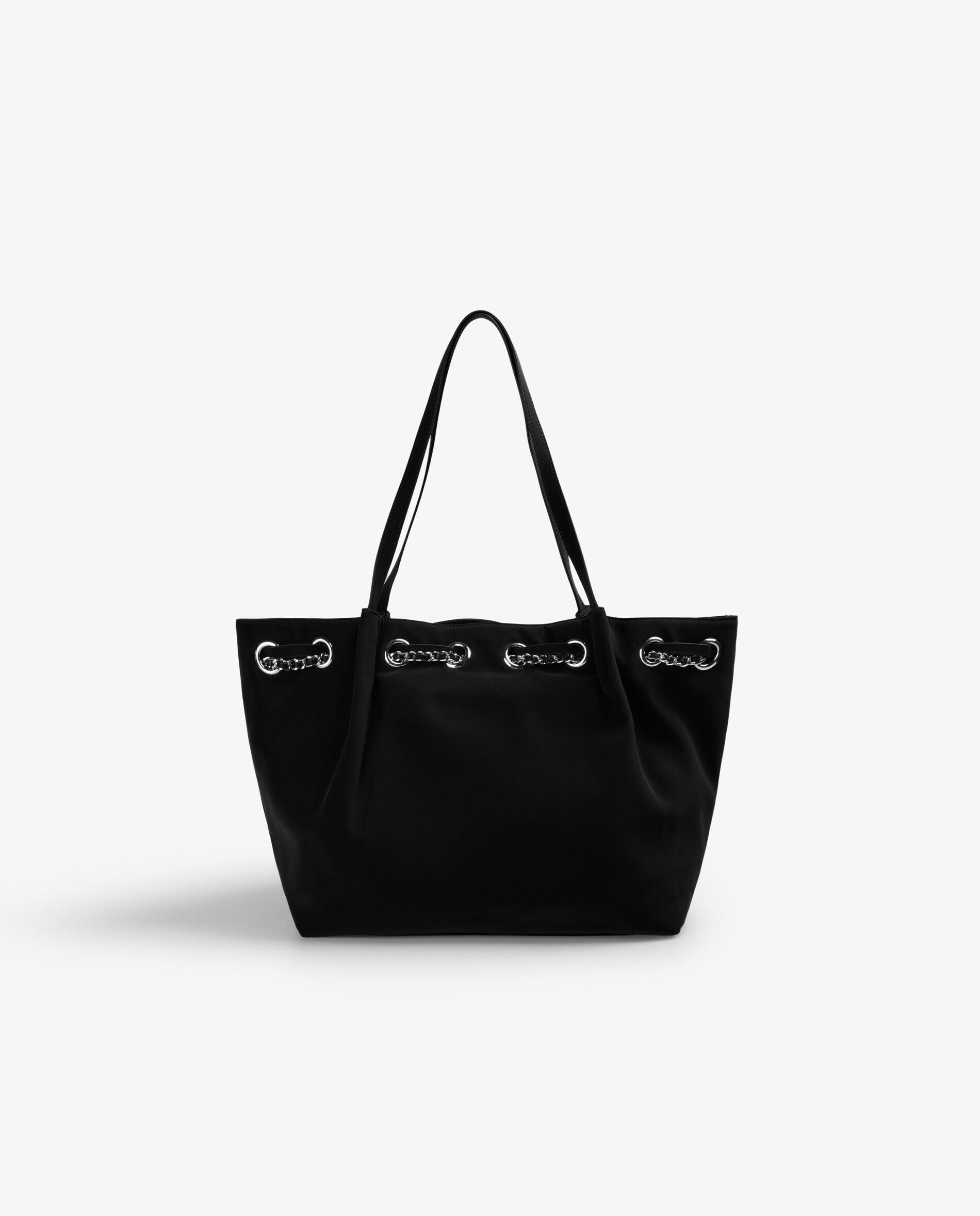 Shopper com Detalhe de Eyelets e Corrente Metálica Decorativa Preto-2