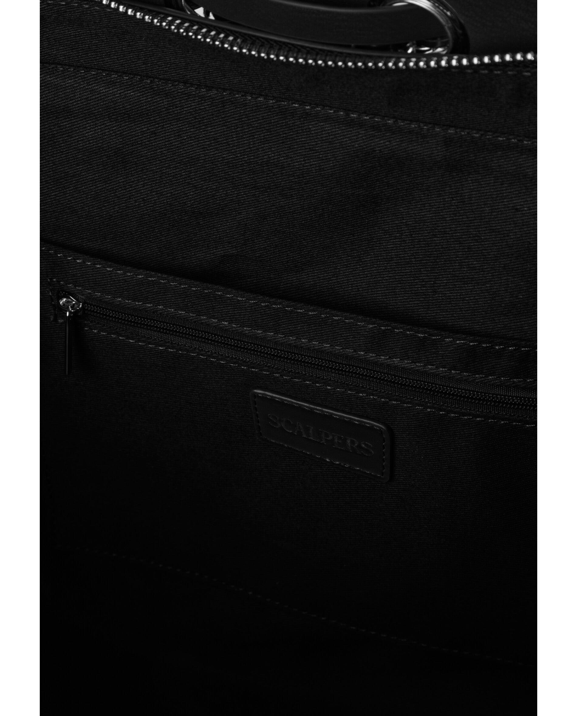 Shopper com Detalhe de Eyelets e Corrente Metálica Decorativa Preto-5