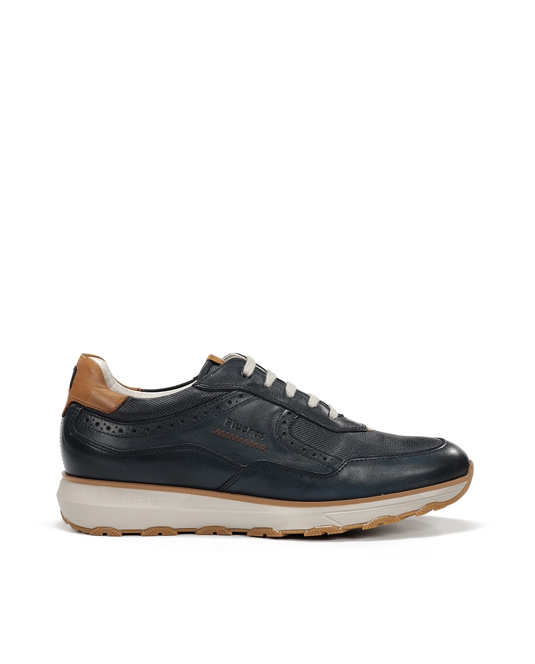 Imagem 0 de Sapatos de Cordões Fabricados em Pele