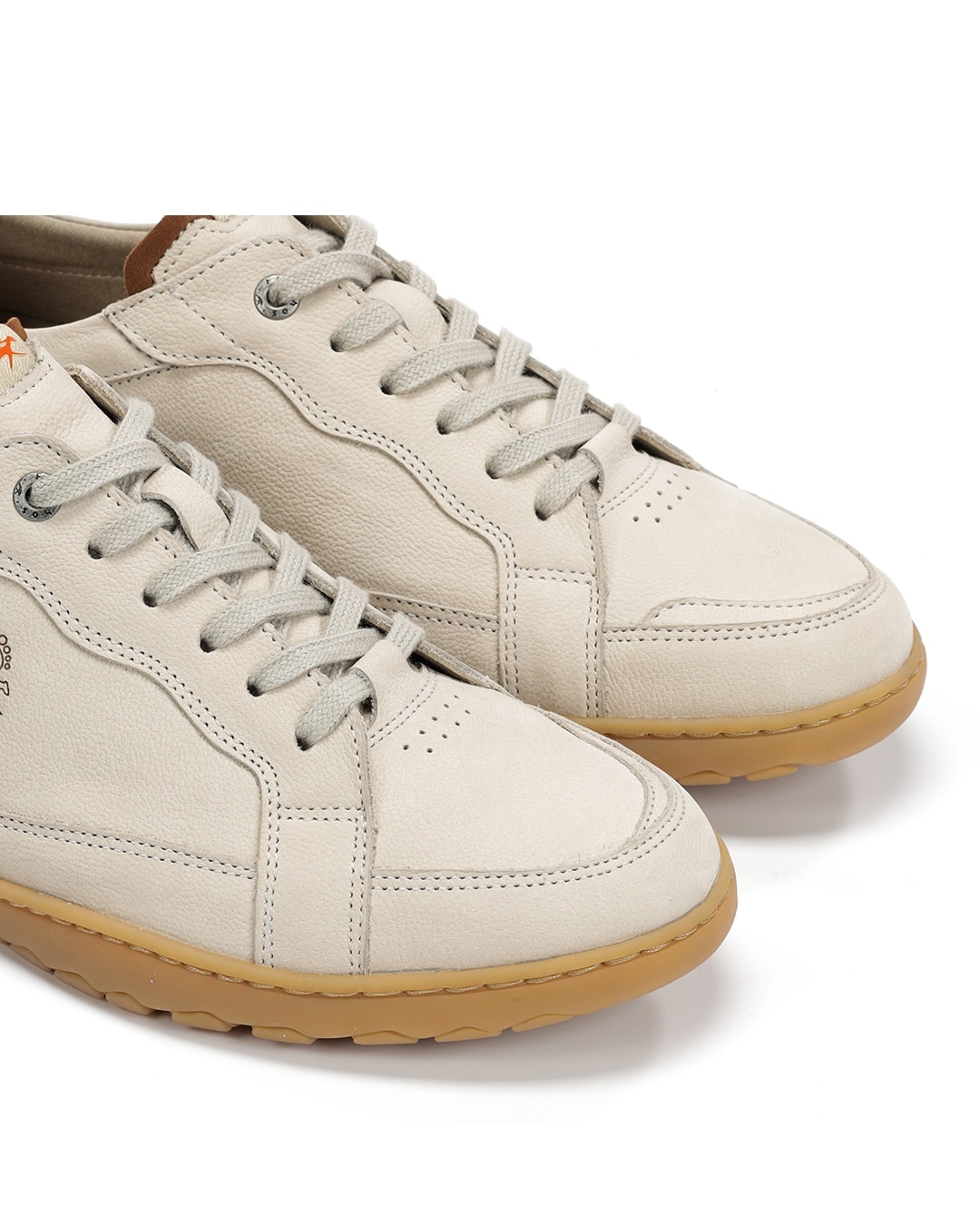 Sapatos de Cordões Fabricados em Nobuck Branco-6
