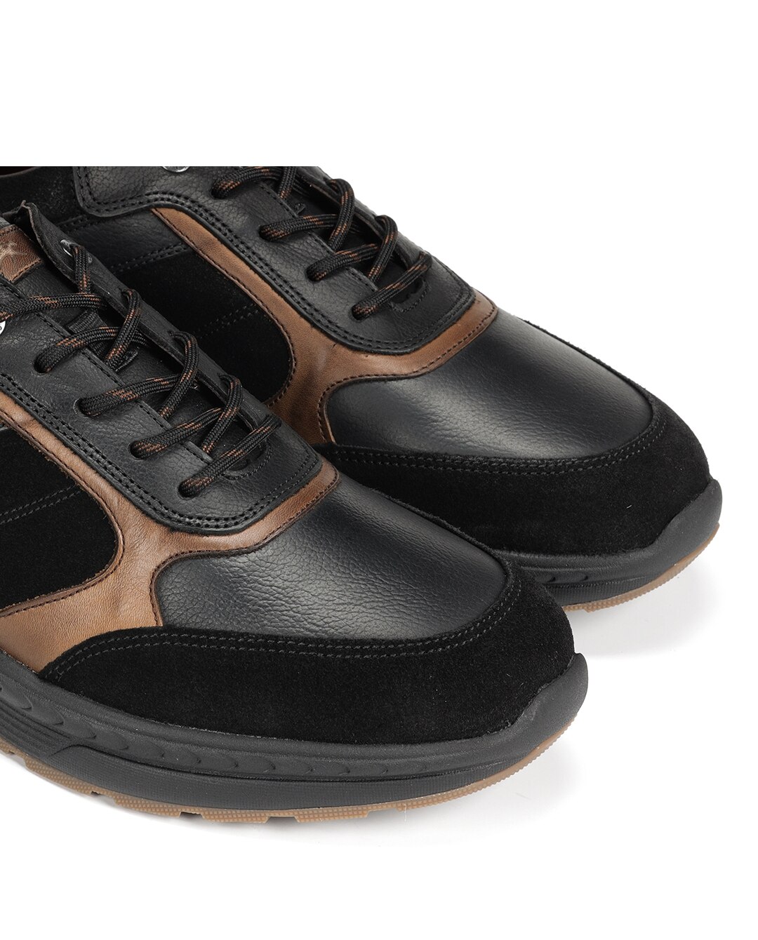 Sapatos de Cordões Fabricados em Nobuck Preto-6