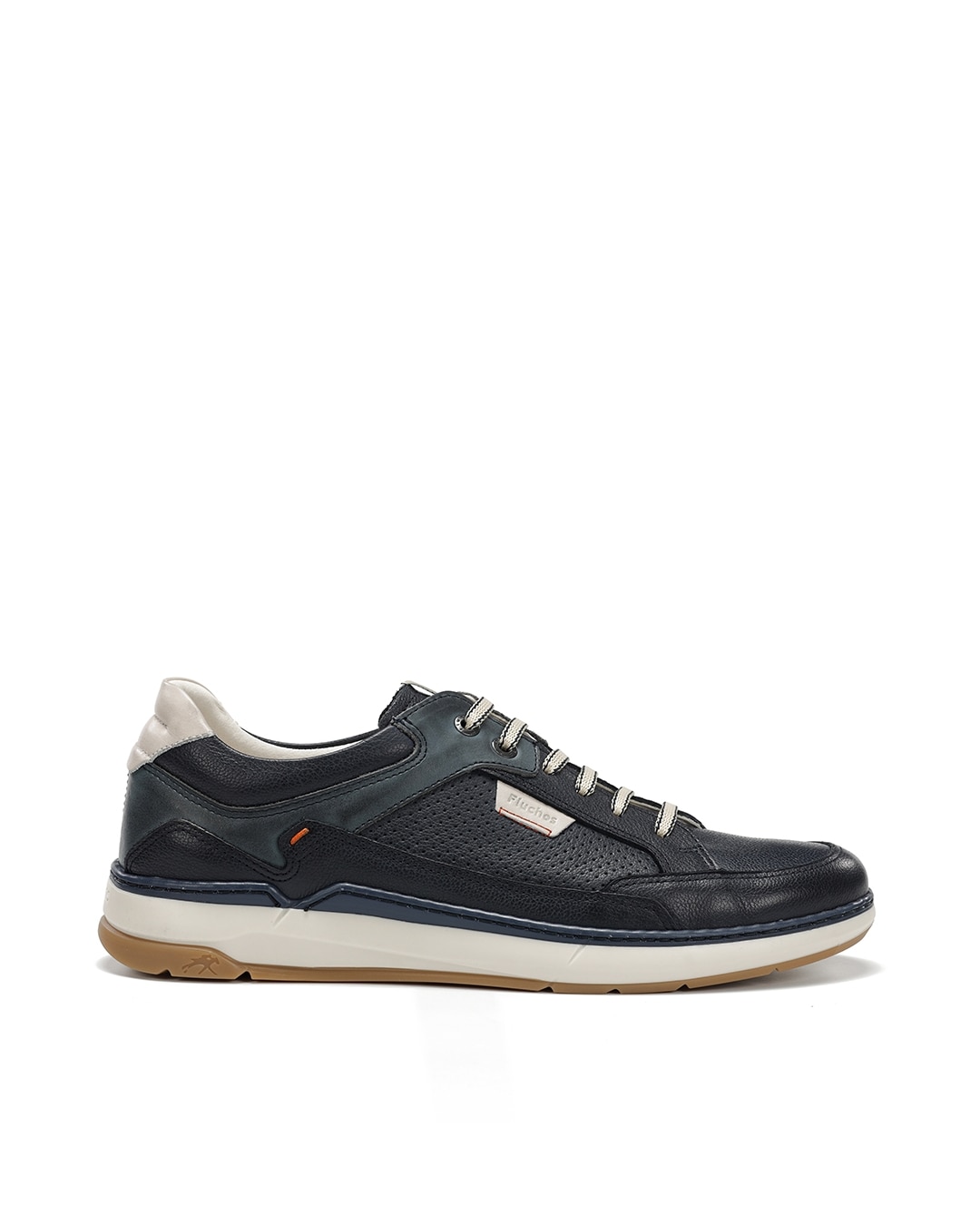 Imagem 0 de Sapatos de Cordões Fabricados em Pele