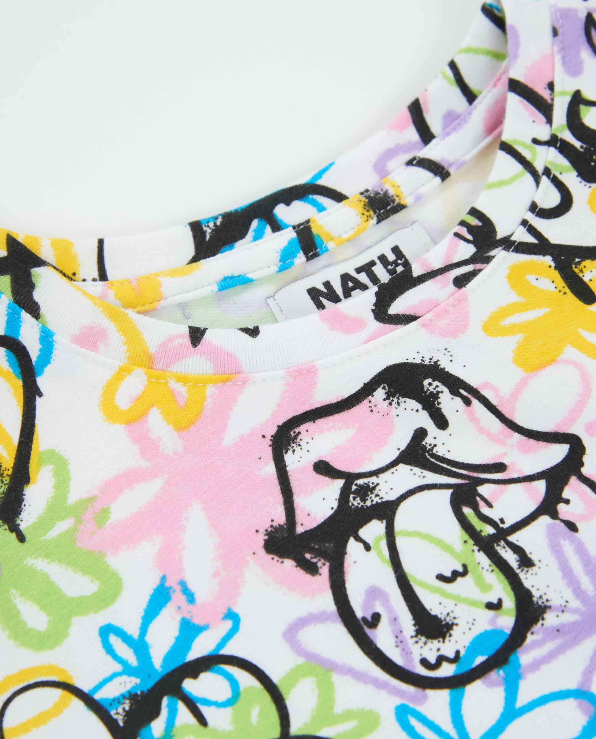 T-shirt Infantil de Malha com Estilo Graffiti Branco-3
