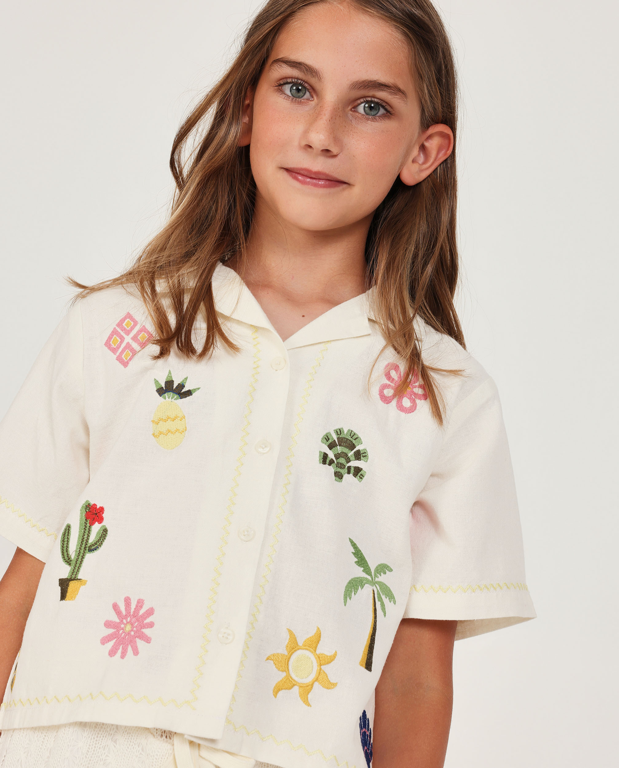 Camisa Infantil de Plana com Bordados Coloridos Tuc tuc Branco-1