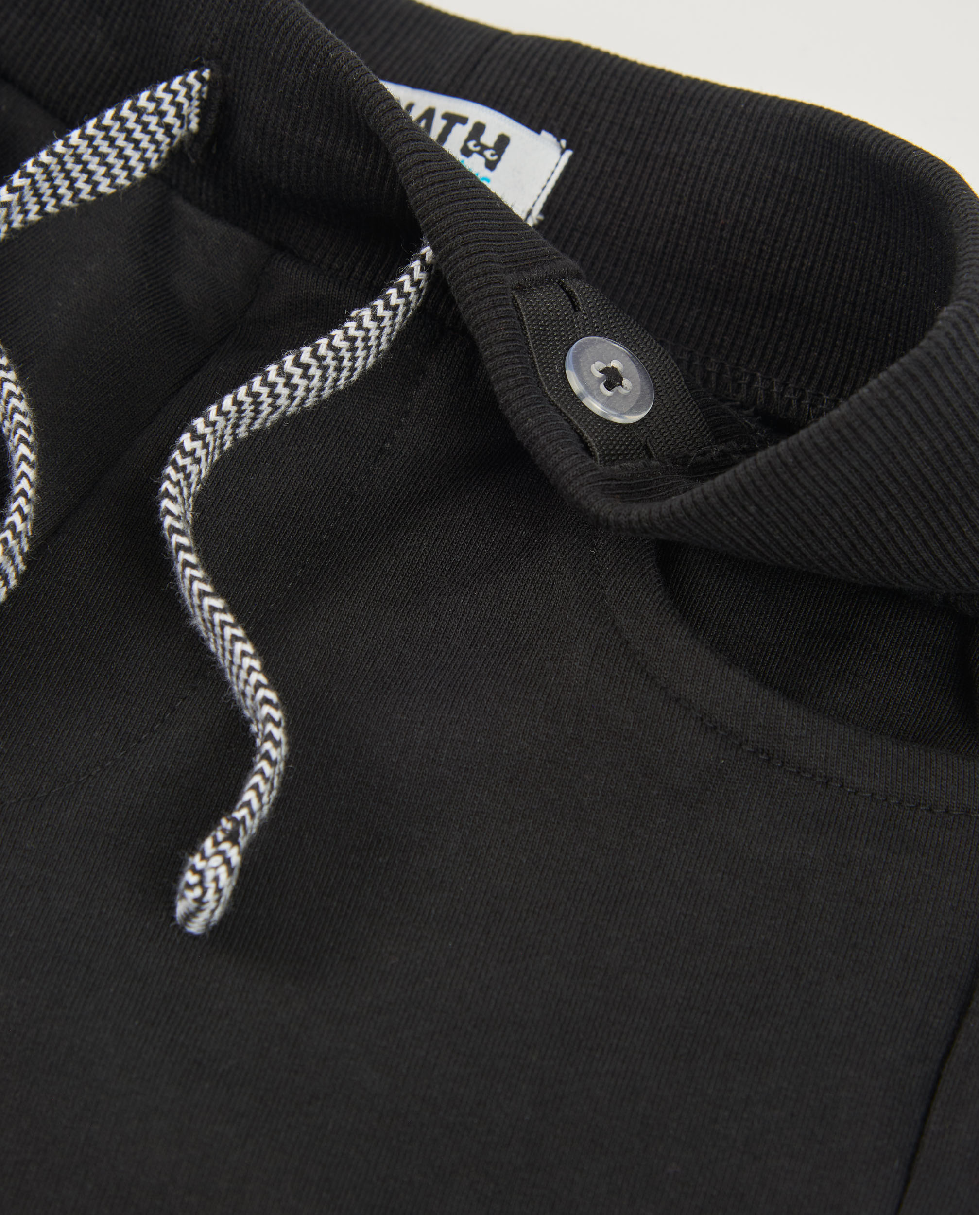 Bermudas Infantil de Malha com Cordão Ajustável Preto-3