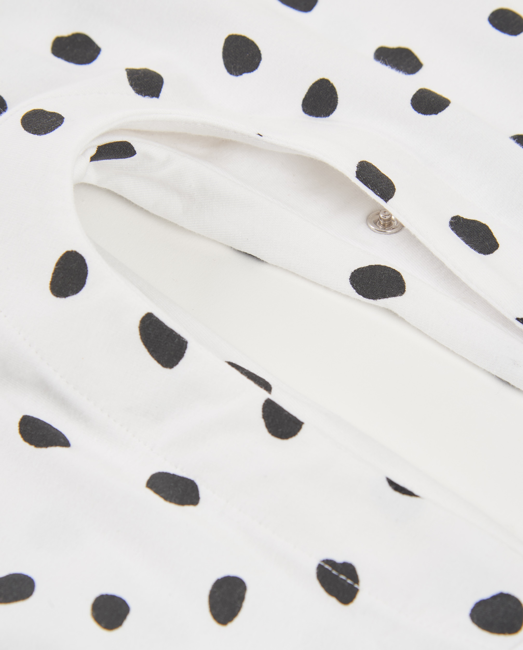 Babygrow para Bebé de Malha e Apliques em Relevo Branco-4
