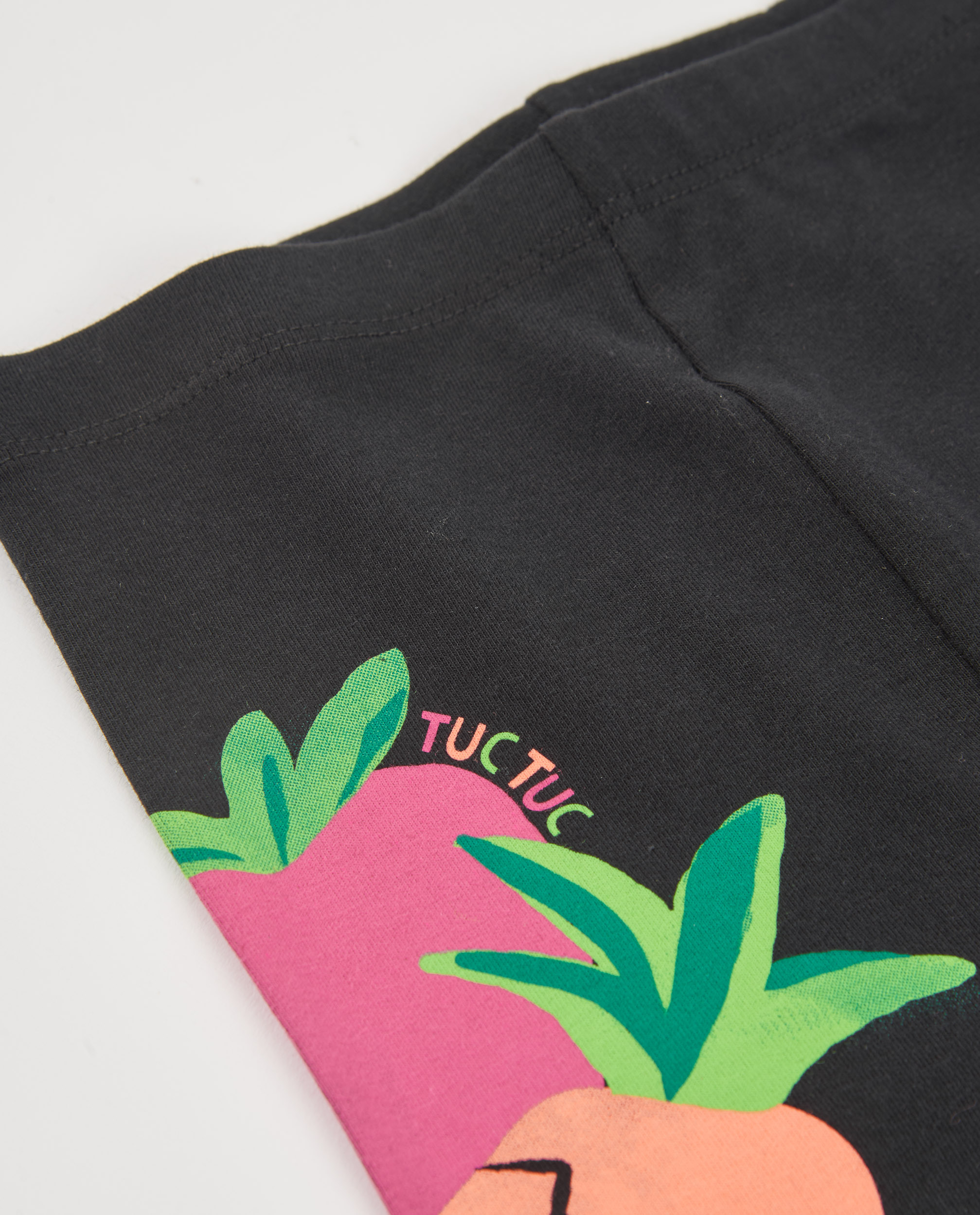 Leggings Infantil de Malha com Estampado na Lateral Preto-3