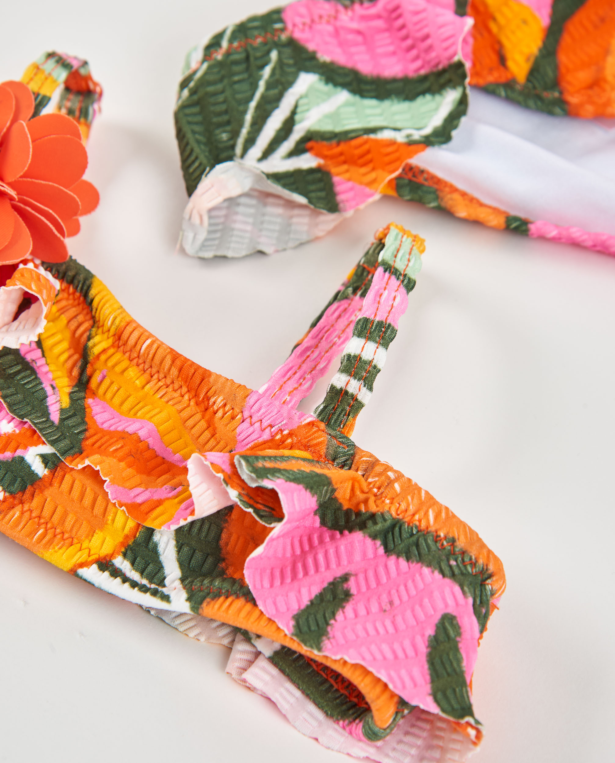 Biquíni Infantil de Malha e Detalhe Floral em Relevo Tuc tuc Laranja-4
