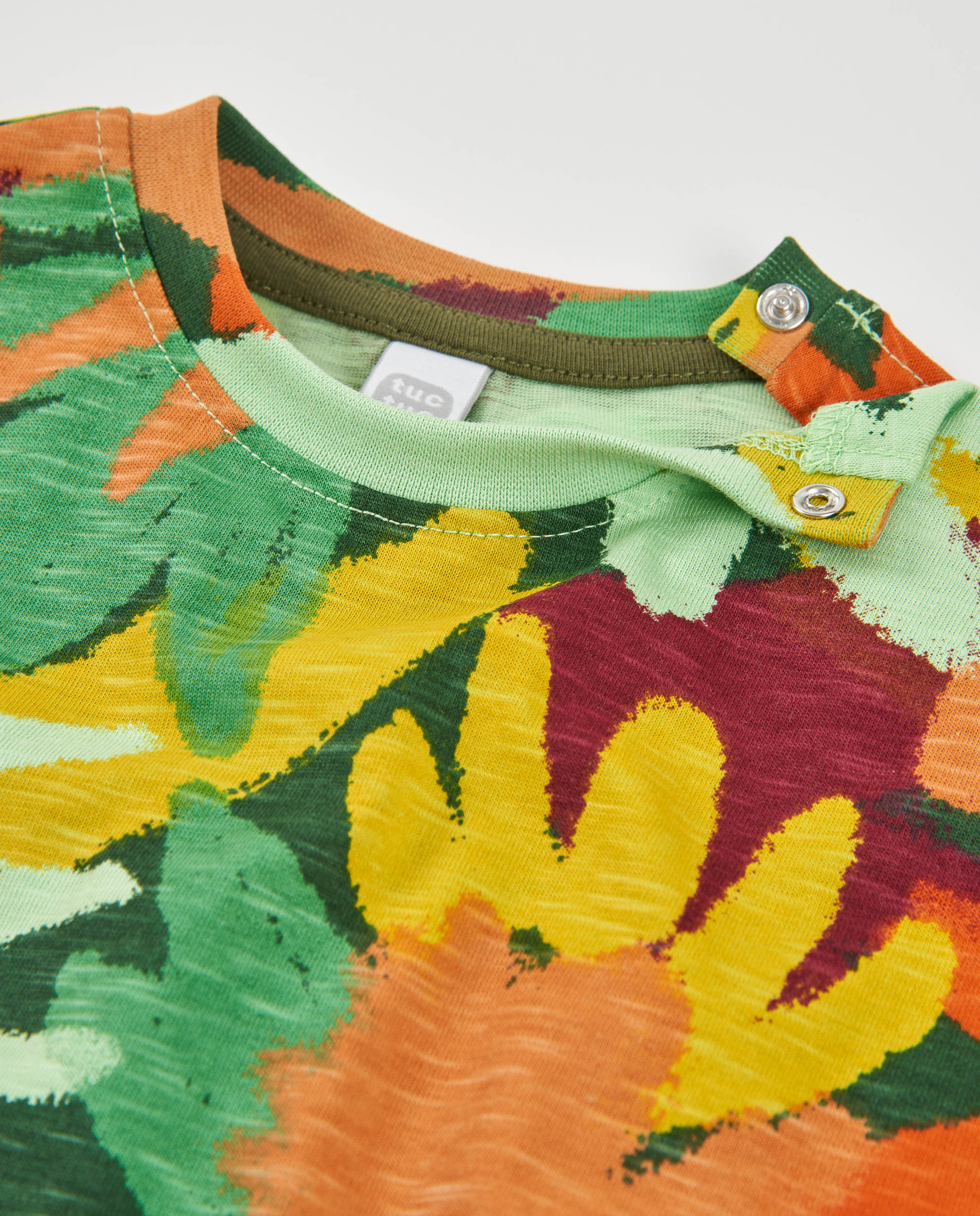T-shirt Infantil de Malha com Estampado Integral Verde-3
