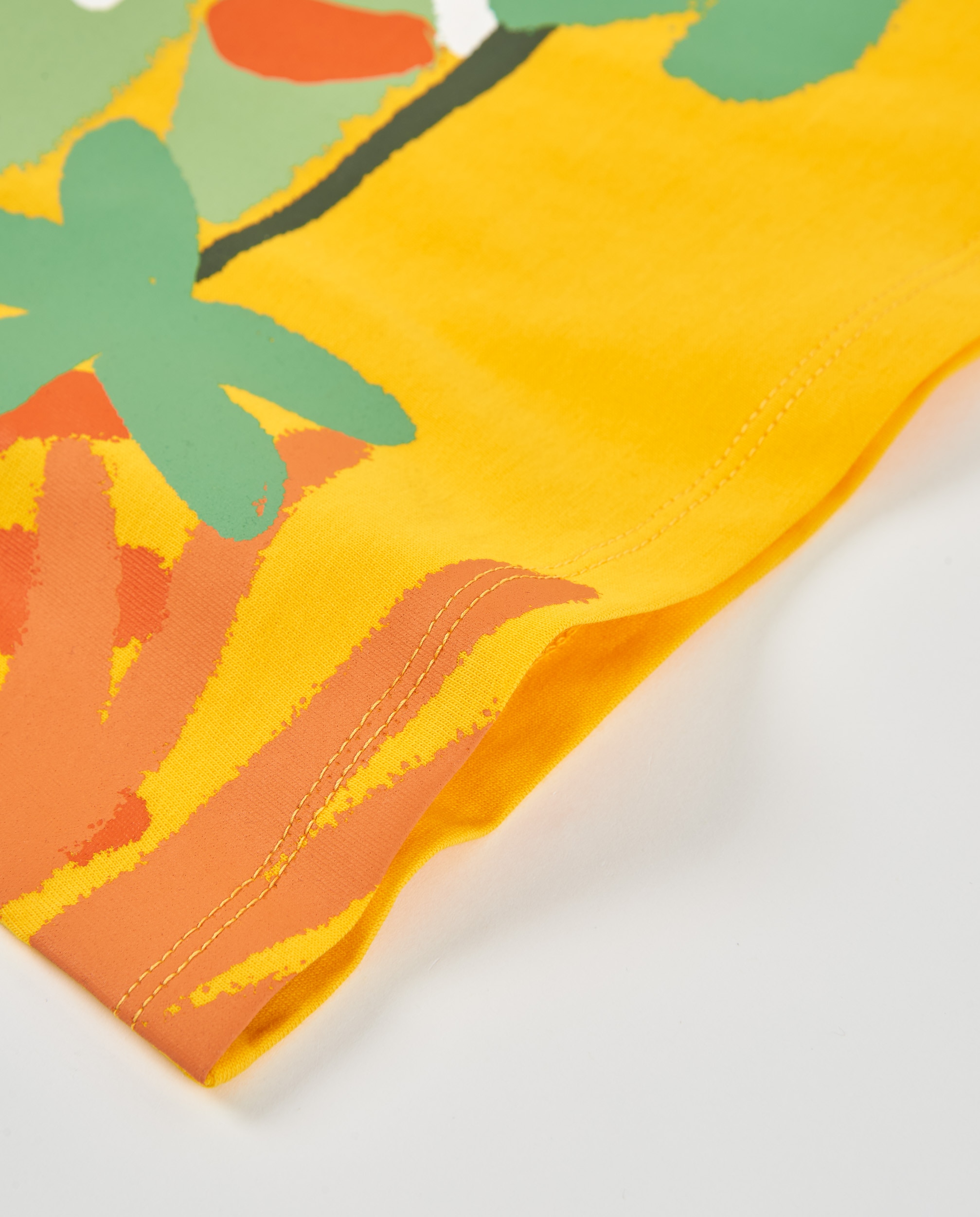 T-shirt Infantil de Malha e Alças Amarelo-3