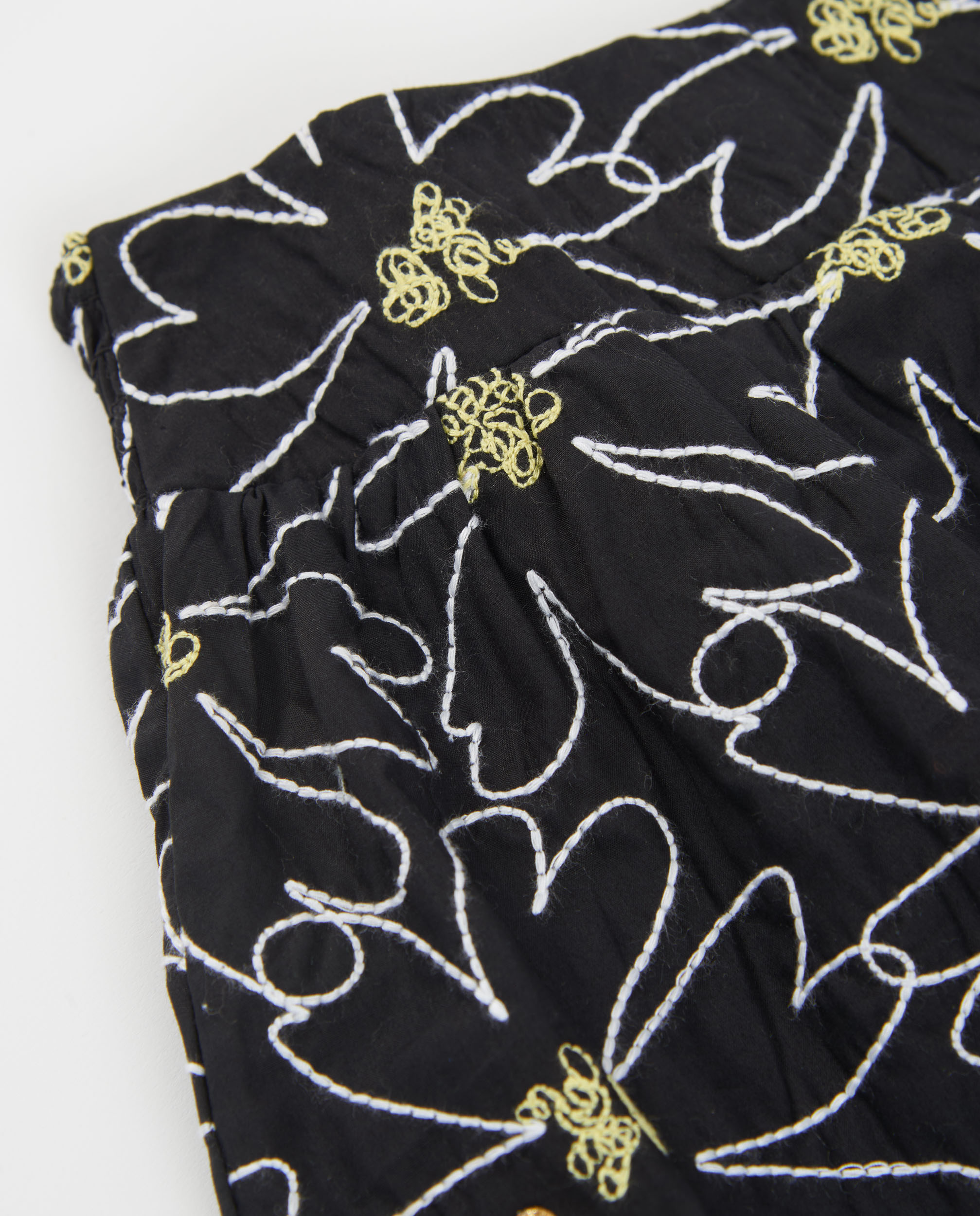 Saia Infantil de Plana com Bordado Floral Preto-3