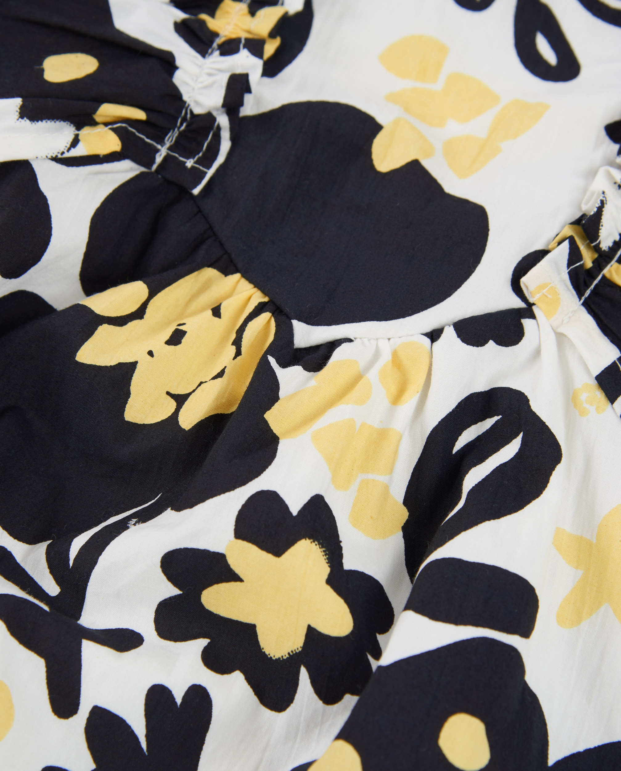 Vestido Infantil de Plana e Alças com Folhos Preto-4