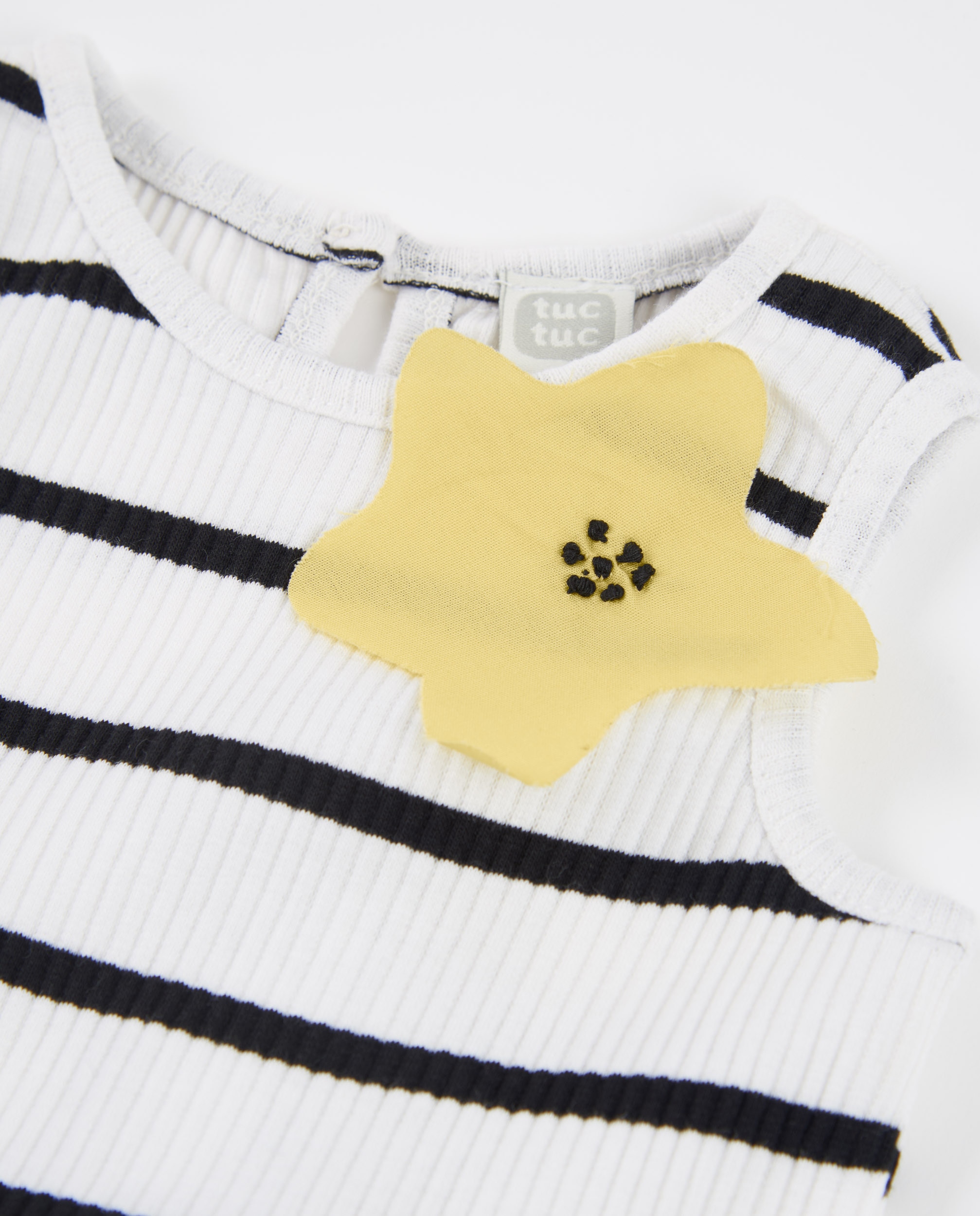 Vestido Infantil de Malha e Design Às Riscas Preto-3